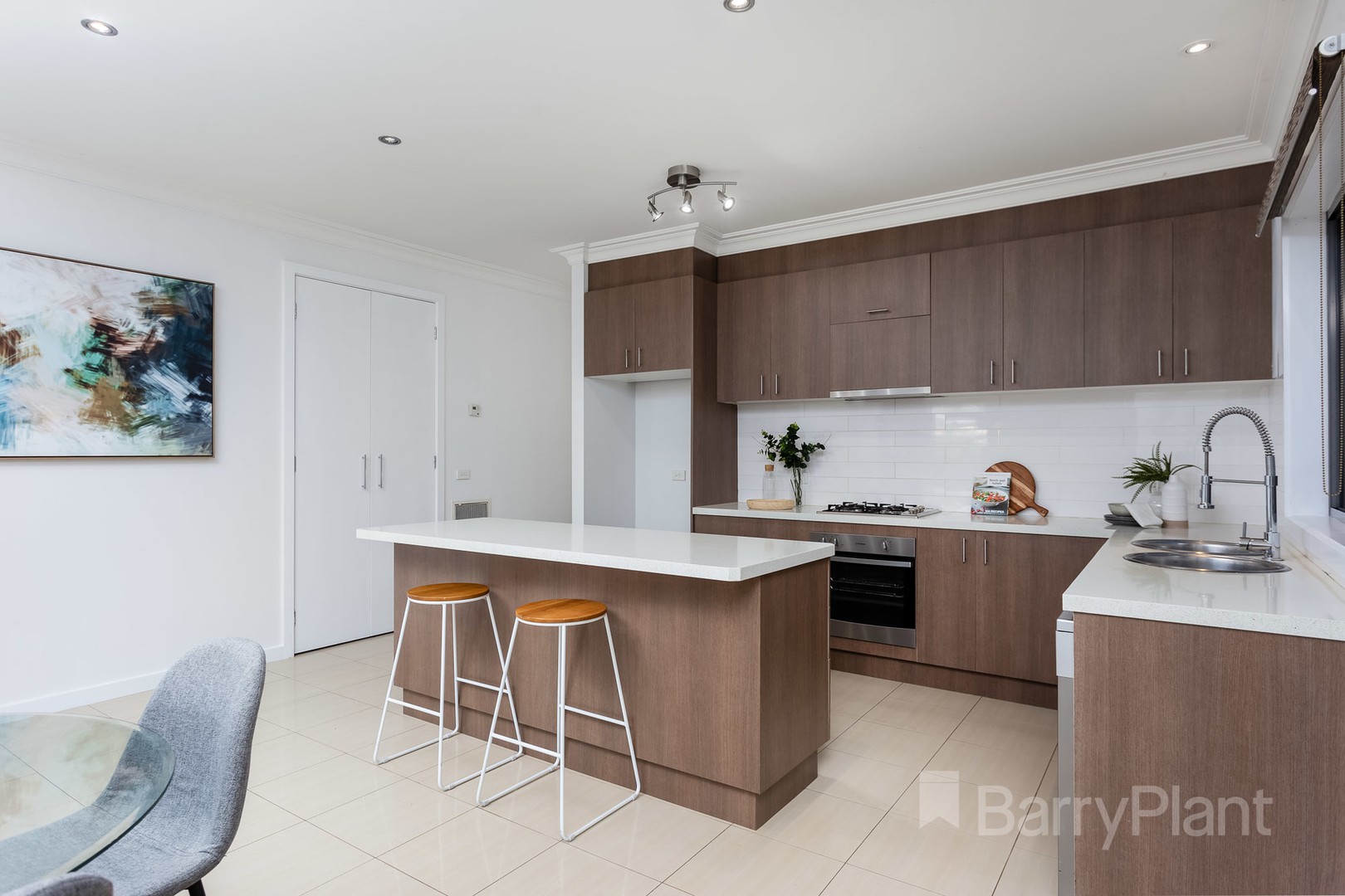 24 Drysdale CrescentPoint Cook, VIC 3030, Point Cook - Thumbnail 4