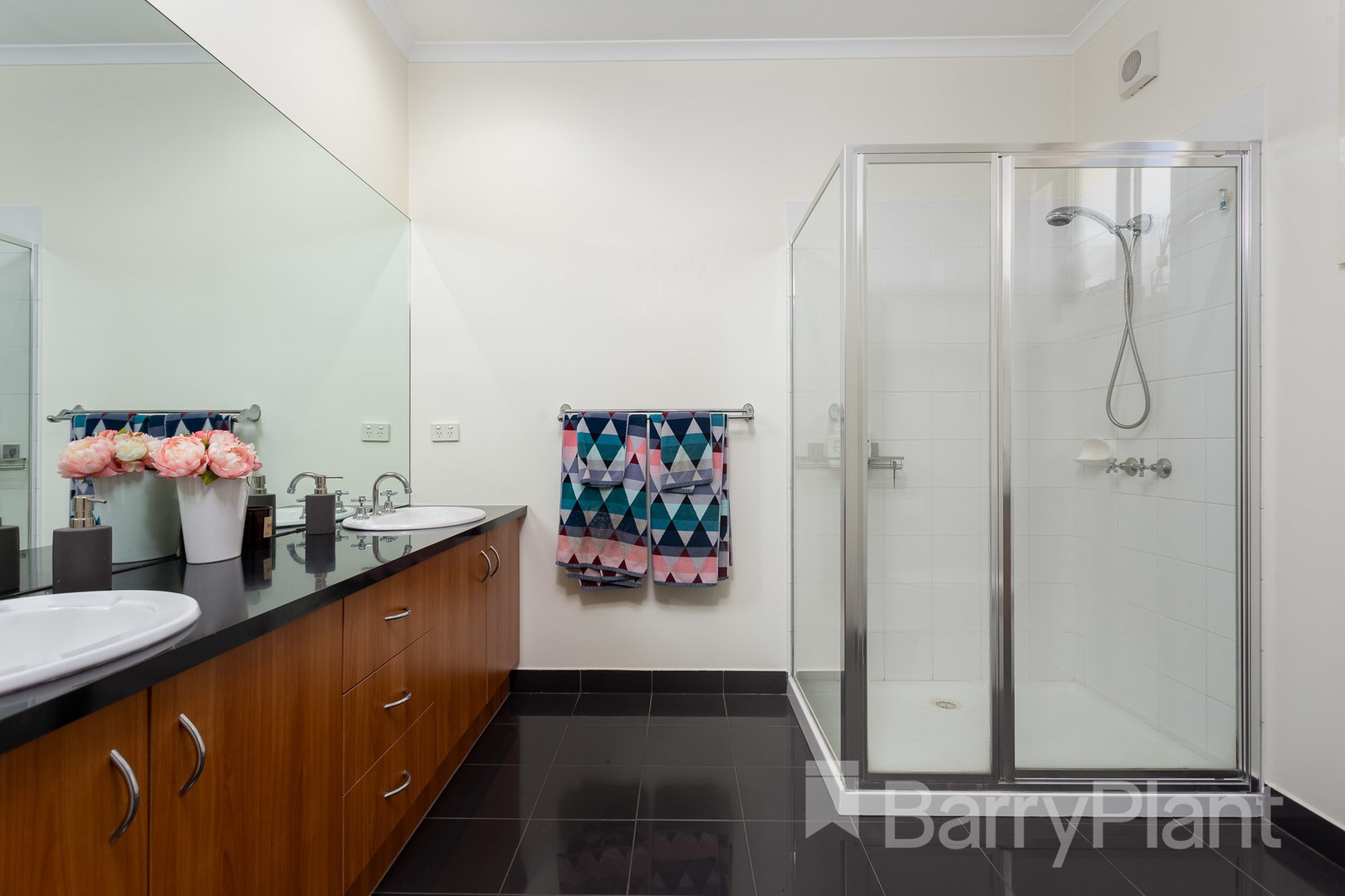 24 Dunkirk Drive, Point Cook, VIC 3030, Point Cook - Thumbnail 5