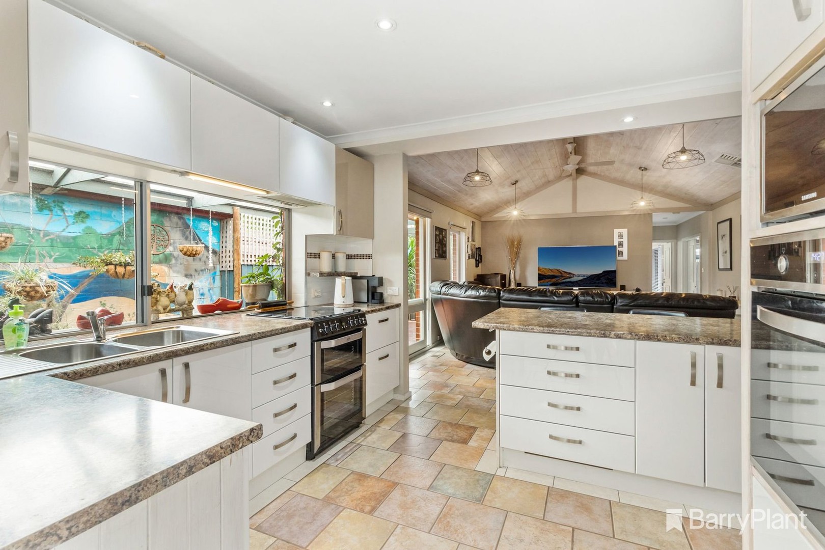 24 Eagle Drive, Noble Park North, VIC 3174, Noble Park North - Thumbnail 4