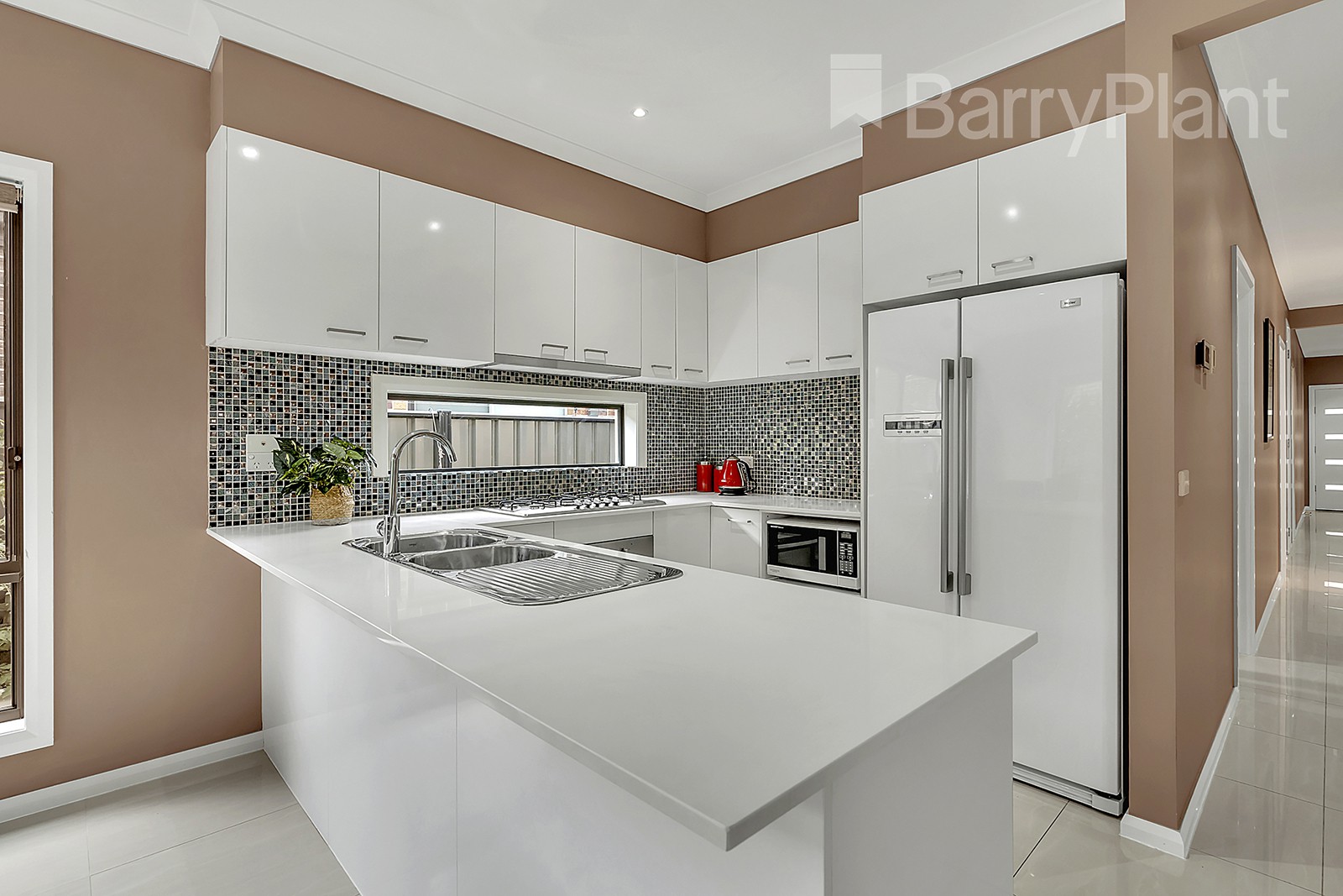 24 Falkland Road, Craigieburn, VIC 3064, Craigieburn - Thumbnail 2