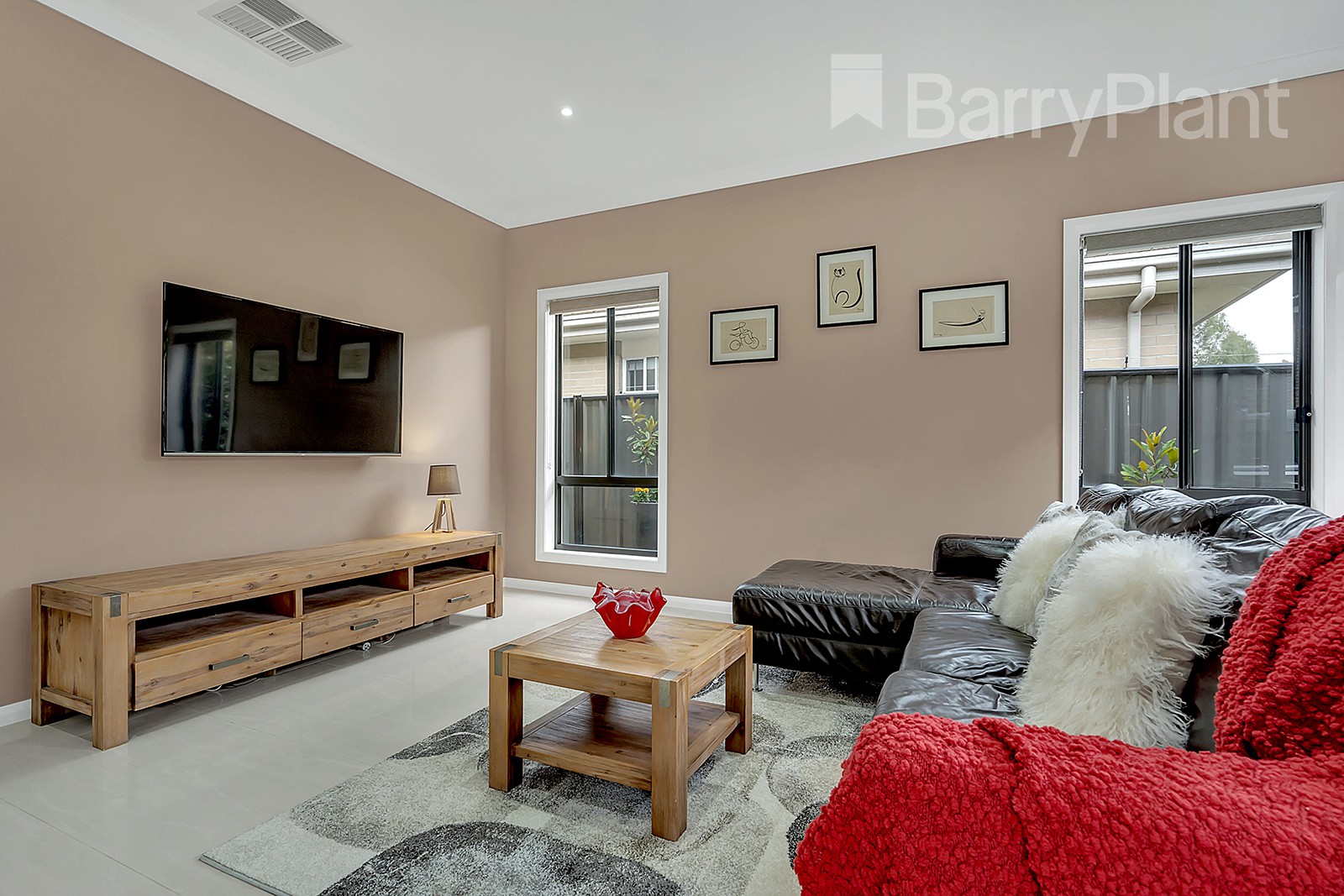 24 Falkland Road, Craigieburn, VIC 3064, Craigieburn - Thumbnail 5