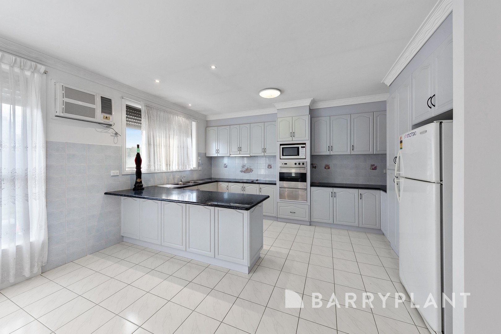 24 Feldspar Close, St Albans, VIC 3021, St Albans - Thumbnail 3