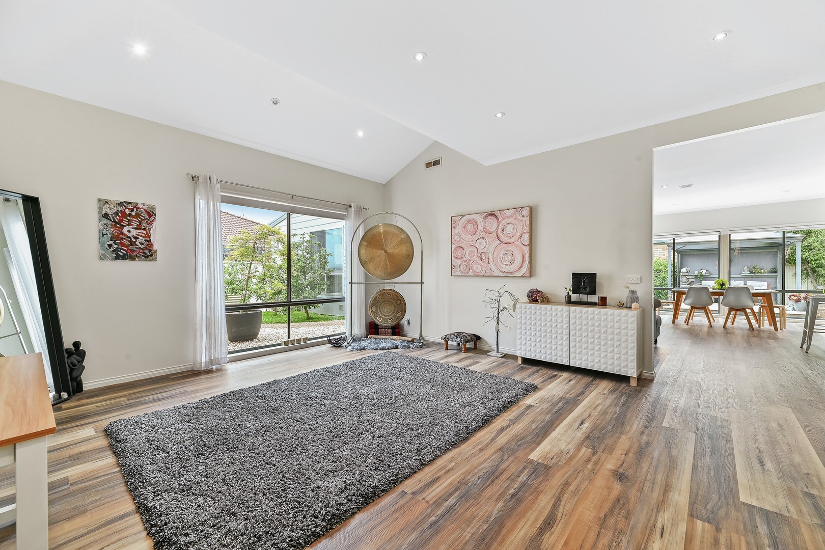 24 Flinders Chase, Pakenham, VIC 3810 - Thumbnail 2 - 19/11/2025