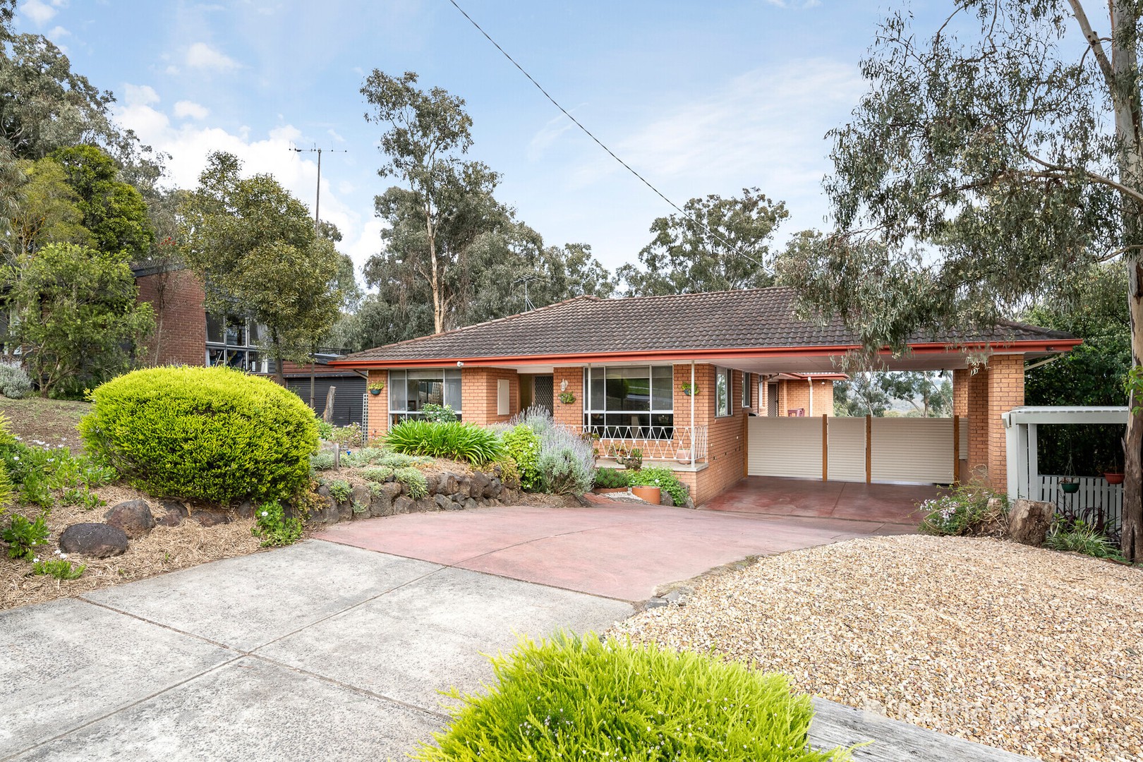 24 Fraser Street, Diamond Creek, VIC 3089, Diamond Creek - Thumbnail 2
