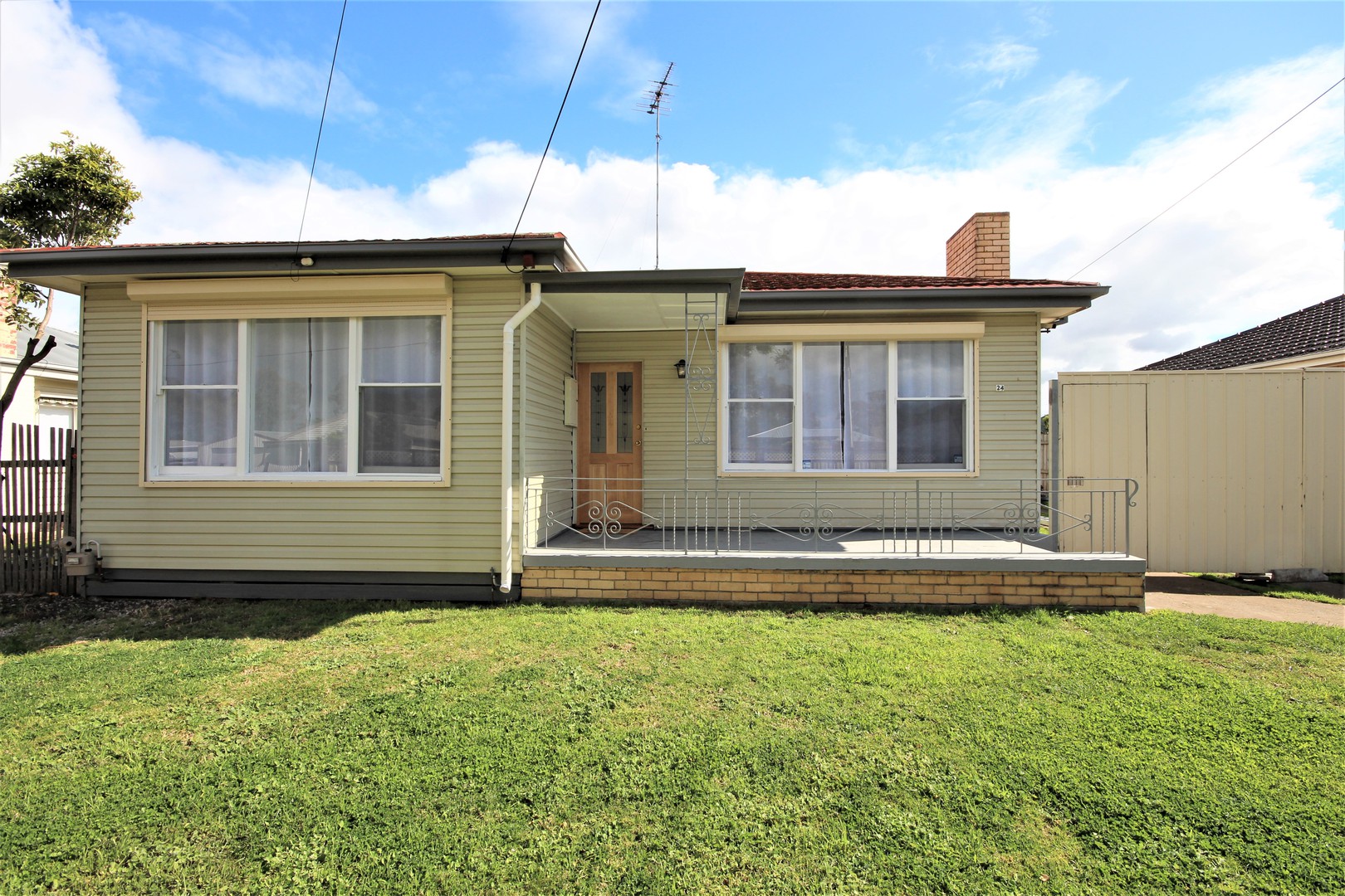 24 Gladstone  Street, Hamlyn Heights, VIC 3215, Hamlyn Heights - Thumbnail 2