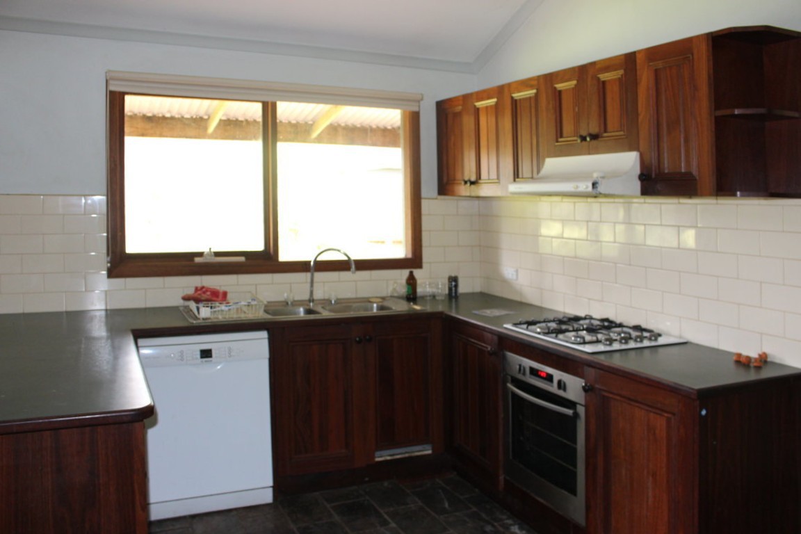 24 Glen Rd, Cockatoo, VIC 3781, Cockatoo - Thumbnail 4