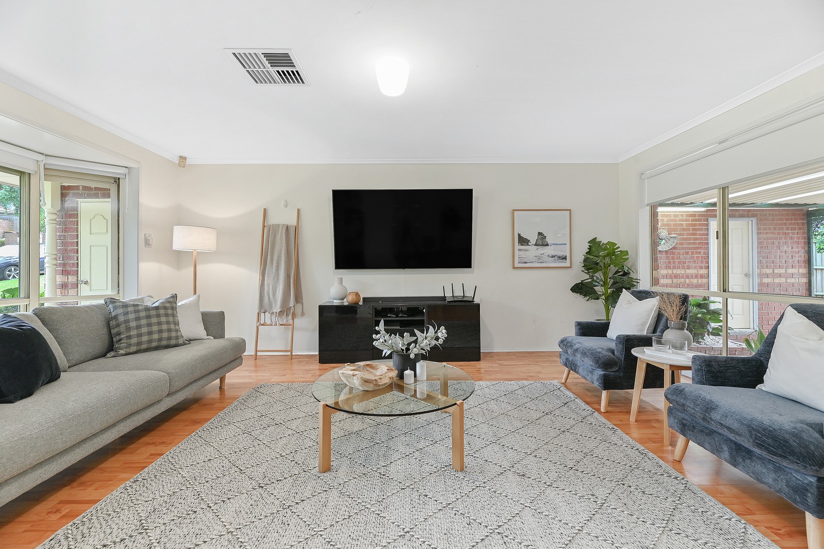 24 Glendale Crescent, Berwick, VIC 3806, Berwick - Thumbnail 3