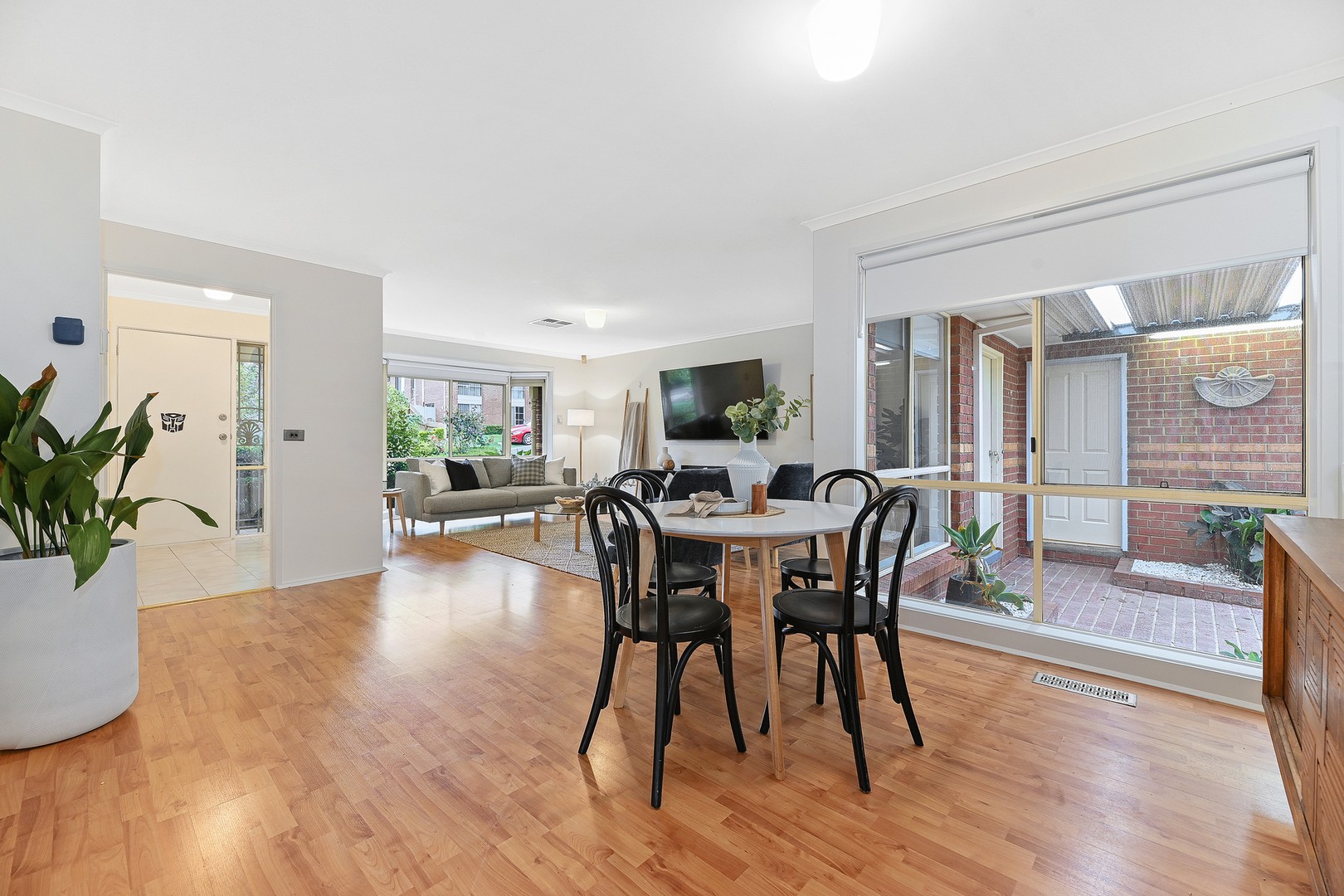 24 Glendale Crescent, Berwick, VIC 3806, Berwick - Thumbnail 4
