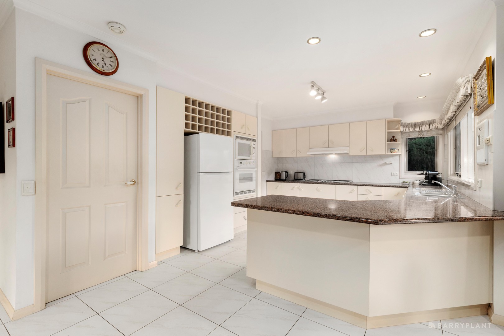 24 Glendarragh Road, Templestowe, VIC 3106, Templestowe - Thumbnail 3