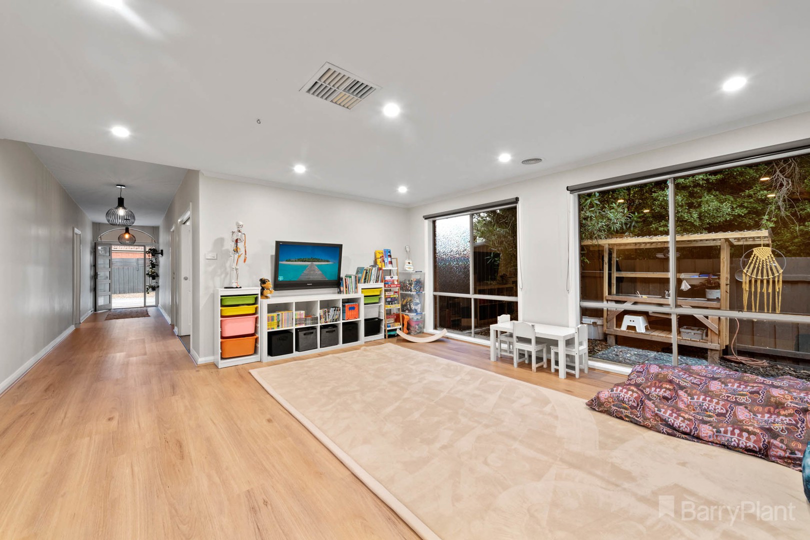 24 Glenn Erin Way, Berwick, VIC 3806, Berwick - Thumbnail 4