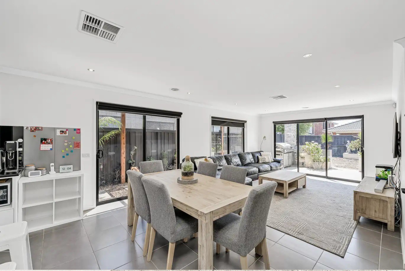 24 Goulburn Street, Cranbourne East, VIC 3977, Clyde North - Thumbnail 3
