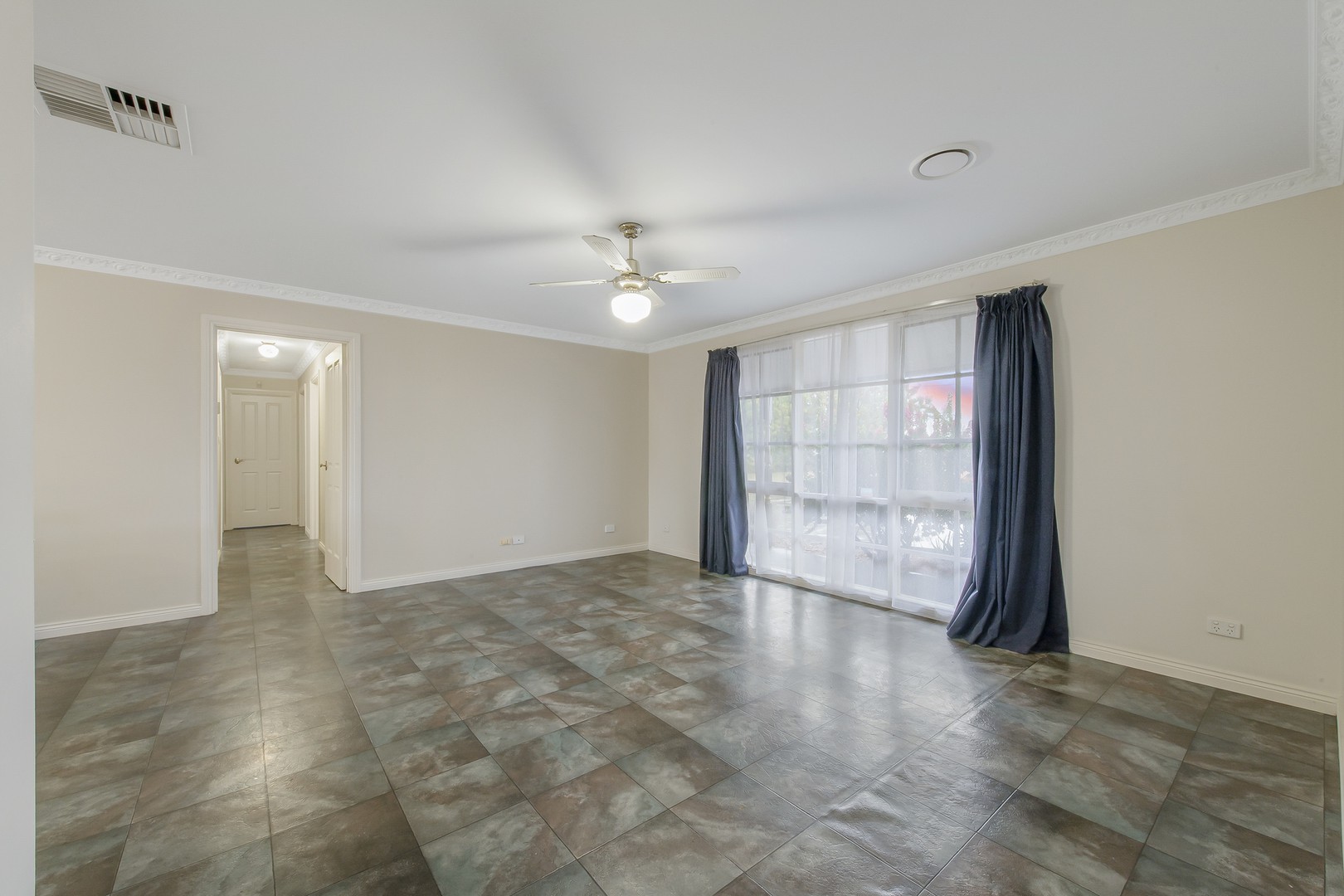 24 Gourlay Road, Hillside, VIC 3037, Hillside - Thumbnail 3