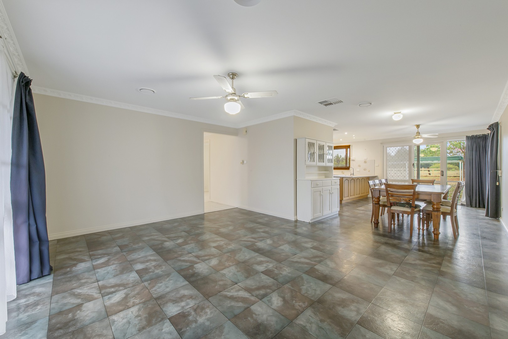 24 Gourlay Road, Hillside, VIC 3037, Hillside - Thumbnail 7