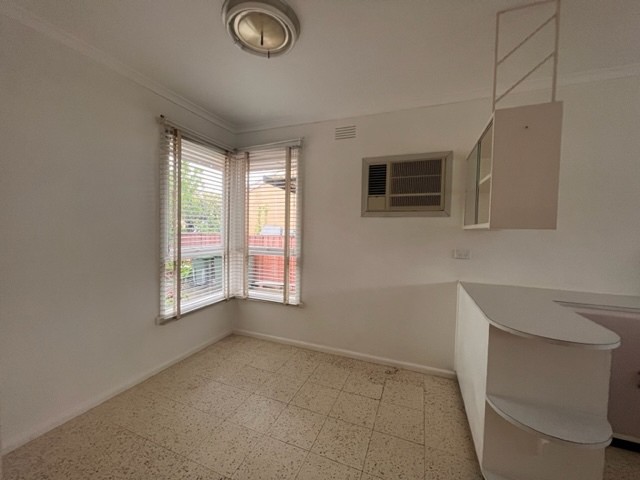 24 Graceburn Grove, St Albans, VIC 3021, St Albans - Thumbnail 4