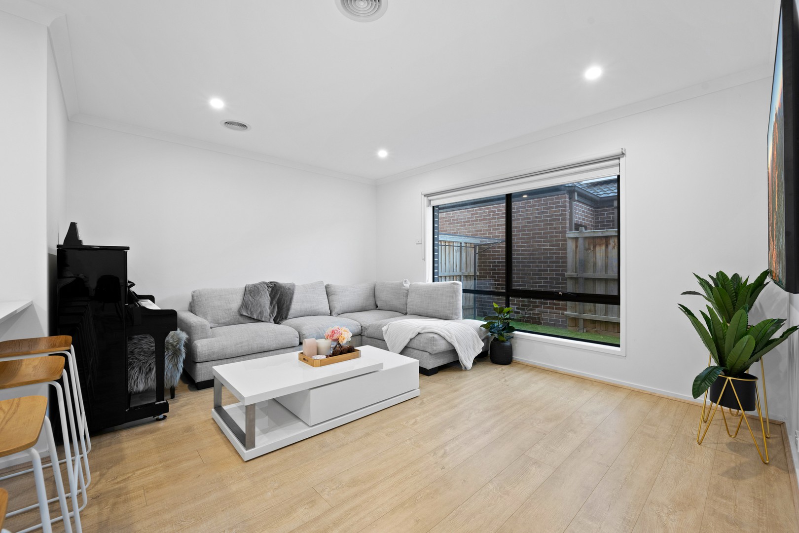 24 Gulliver Drive, Officer, VIC 3809, Officer - Thumbnail 4