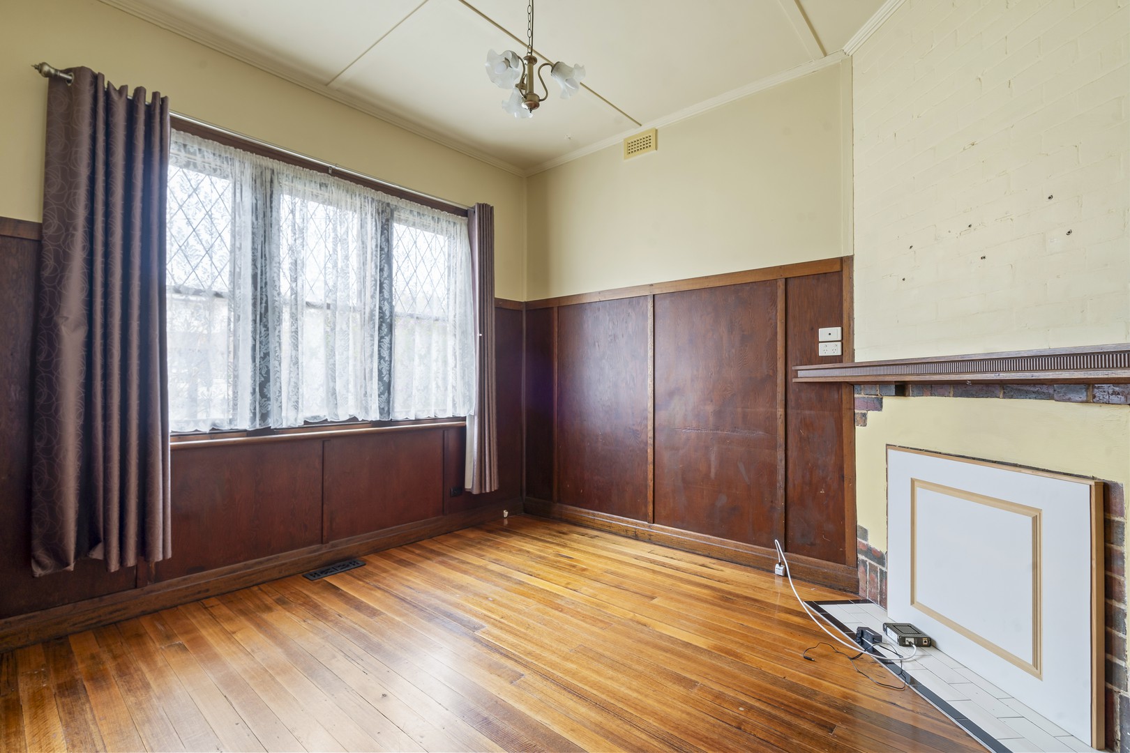 24 Haines Street, Mitcham, VIC 3132, Mitcham - Thumbnail 2