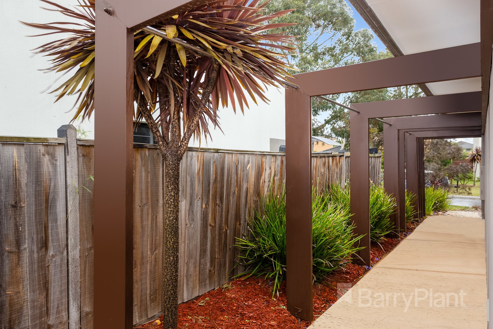 24 Halfmoon Terrace, Sanctuary Lakes, VIC 3030, Sanctuary Lakes - Thumbnail 3