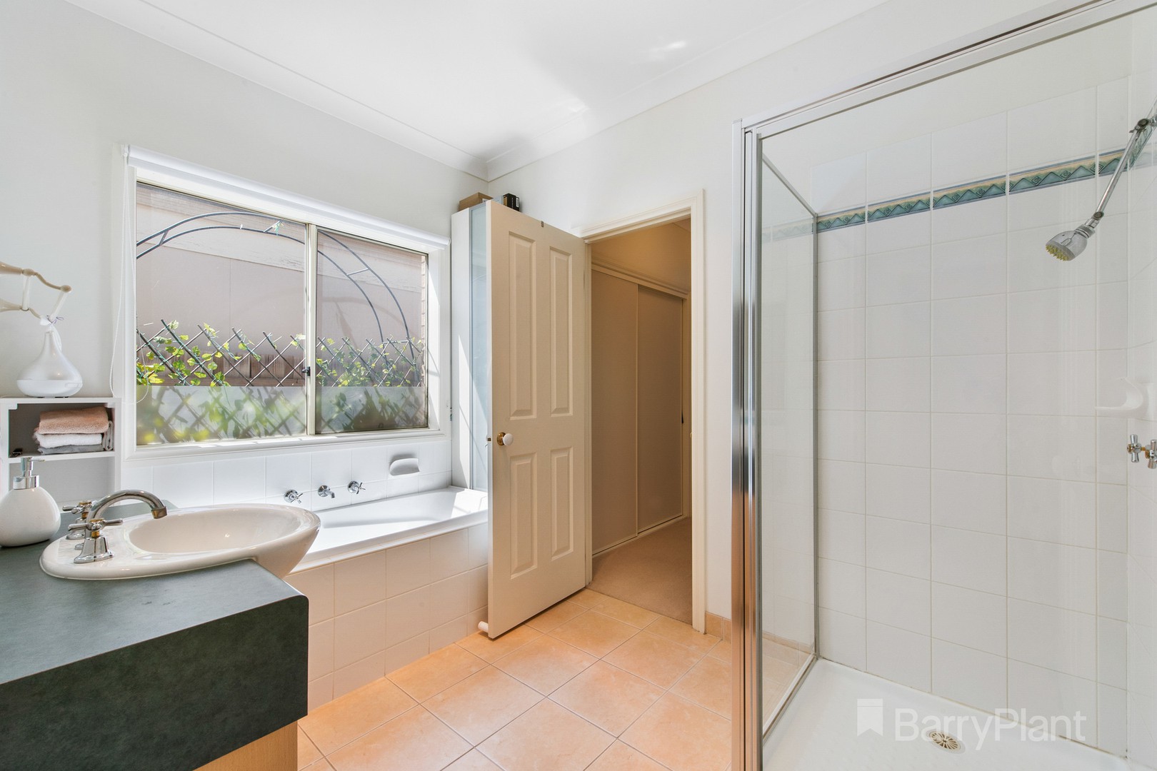 24 Harrington Drive, Melton West, VIC 3337, Melton West - Thumbnail 3