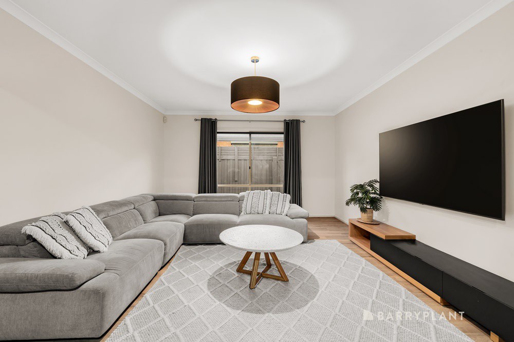 24 Hutmil Drive, South Morang, VIC 3752, South Morang - Thumbnail 2