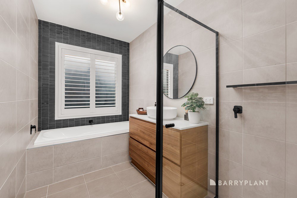 24 Hutmil Drive, South Morang, VIC 3752, South Morang - Thumbnail 7