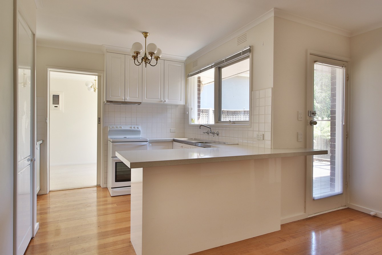 24 Irene Crescent, Mitcham, VIC 3132, Mitcham - Thumbnail 2