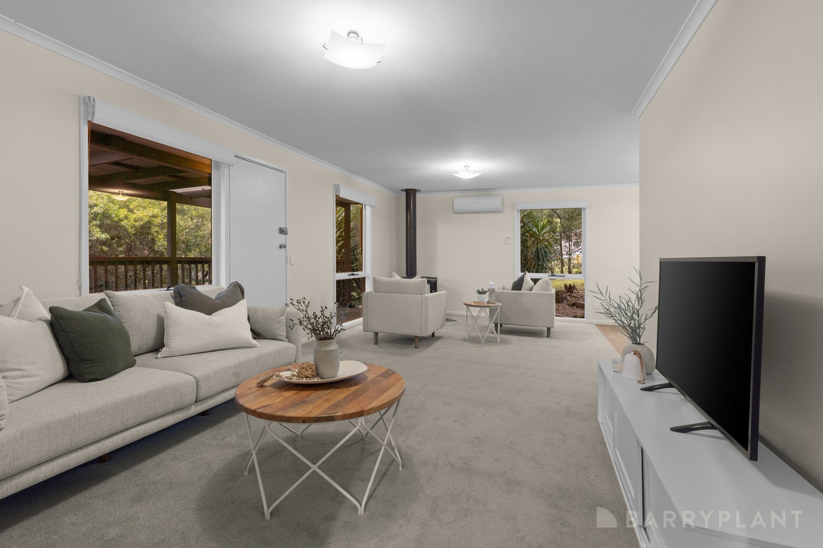 24 Kitchener Parade, Cockatoo, VIC 3781, Cockatoo - Thumbnail 3