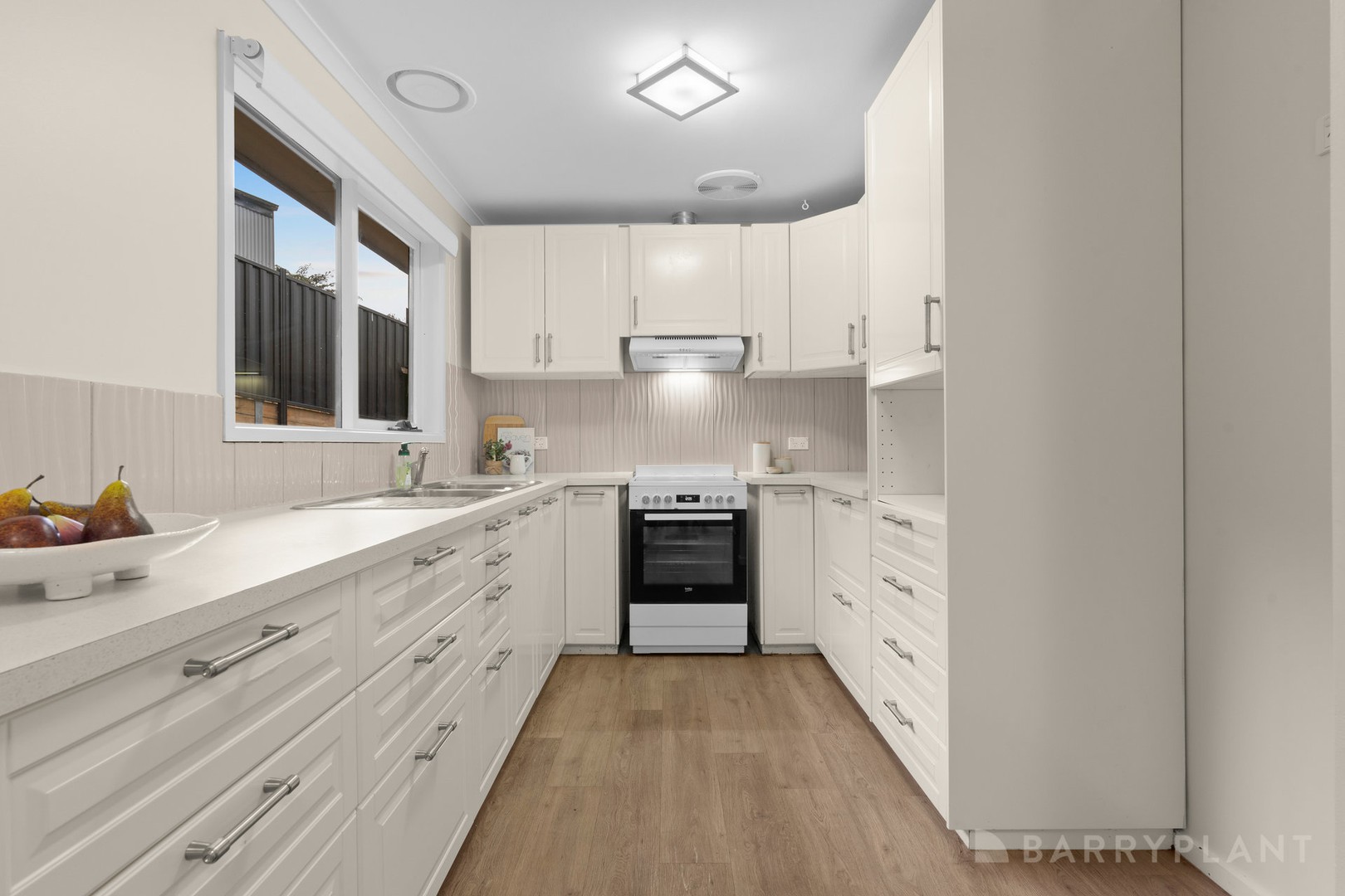 24 Kitchener Parade, Cockatoo, VIC 3781, Cockatoo - Thumbnail 8