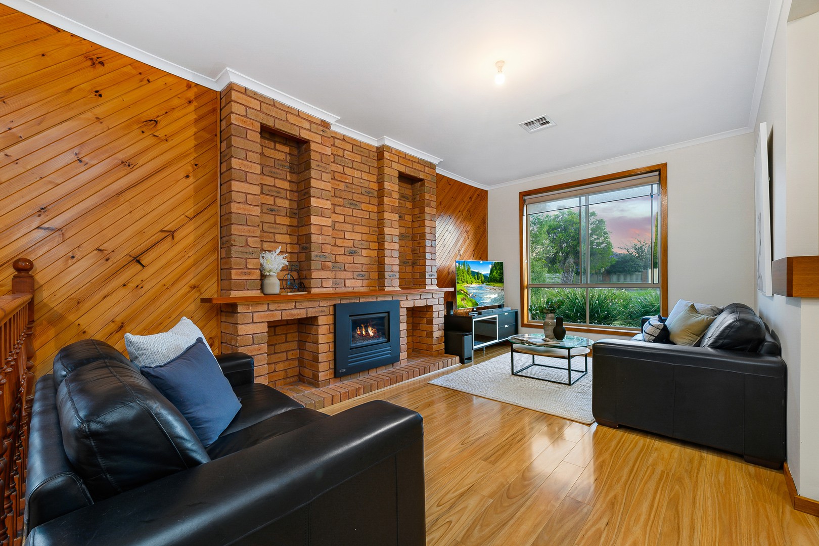 24 Lady Nelson Way, Taylors Lakes, VIC 3038, Taylors Lakes - Thumbnail 3