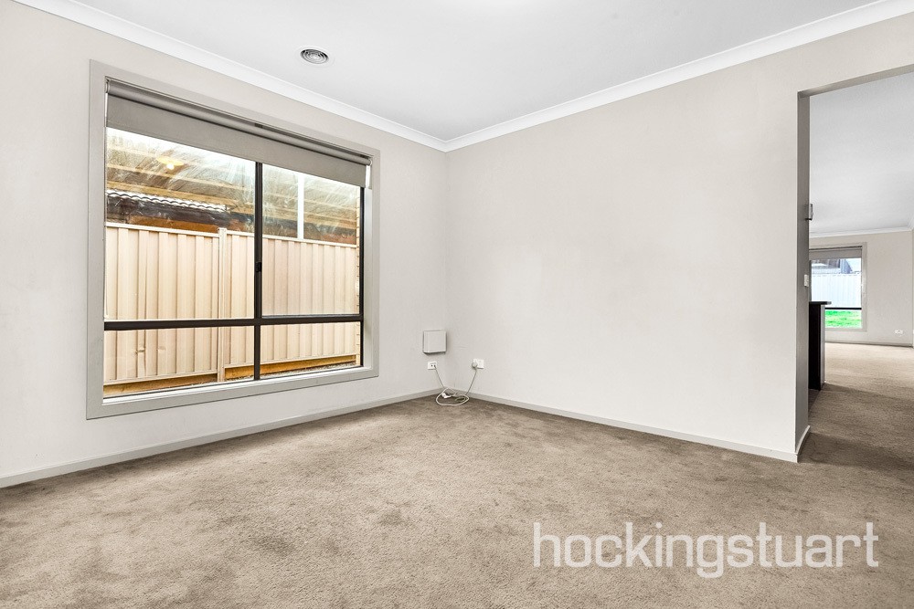 24 Lady Penrhyn Drive, Melton West, VIC 3337, Harkness - Thumbnail 5
