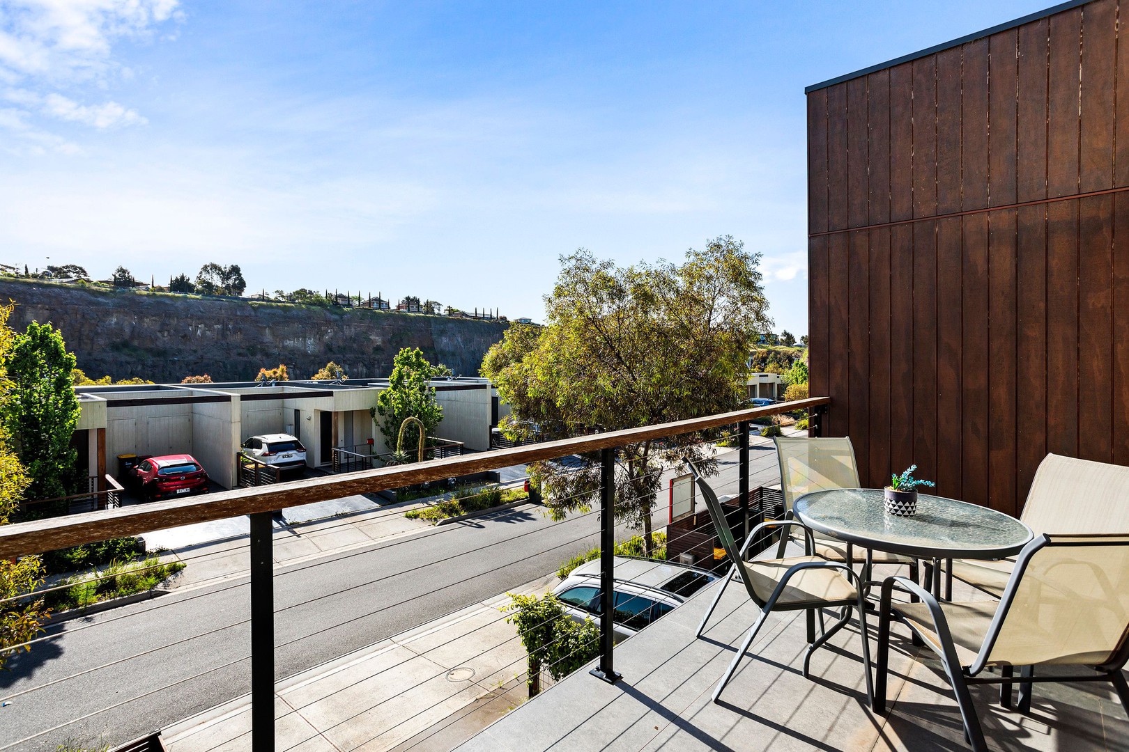 24 Lakeside CrescentKeilor East, VIC 3033, Keilor East - Thumbnail 3