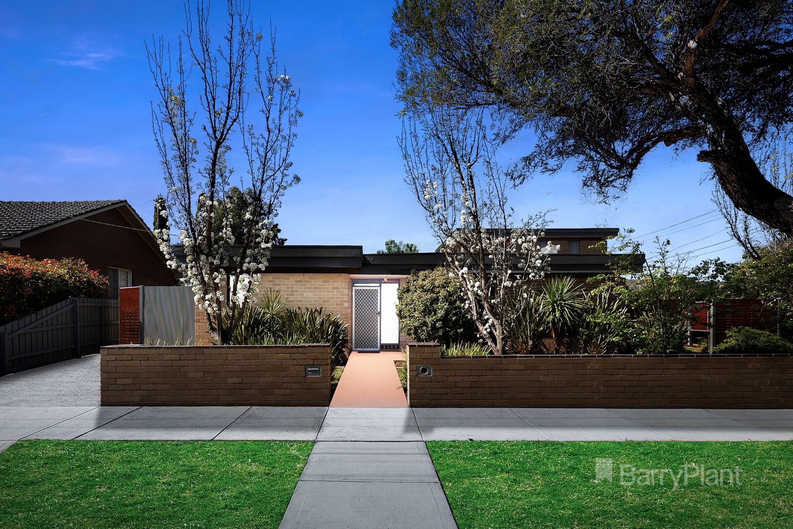 24 Larkspur Drive, St Albans, VIC 3021, St Albans - Thumbnail 2
