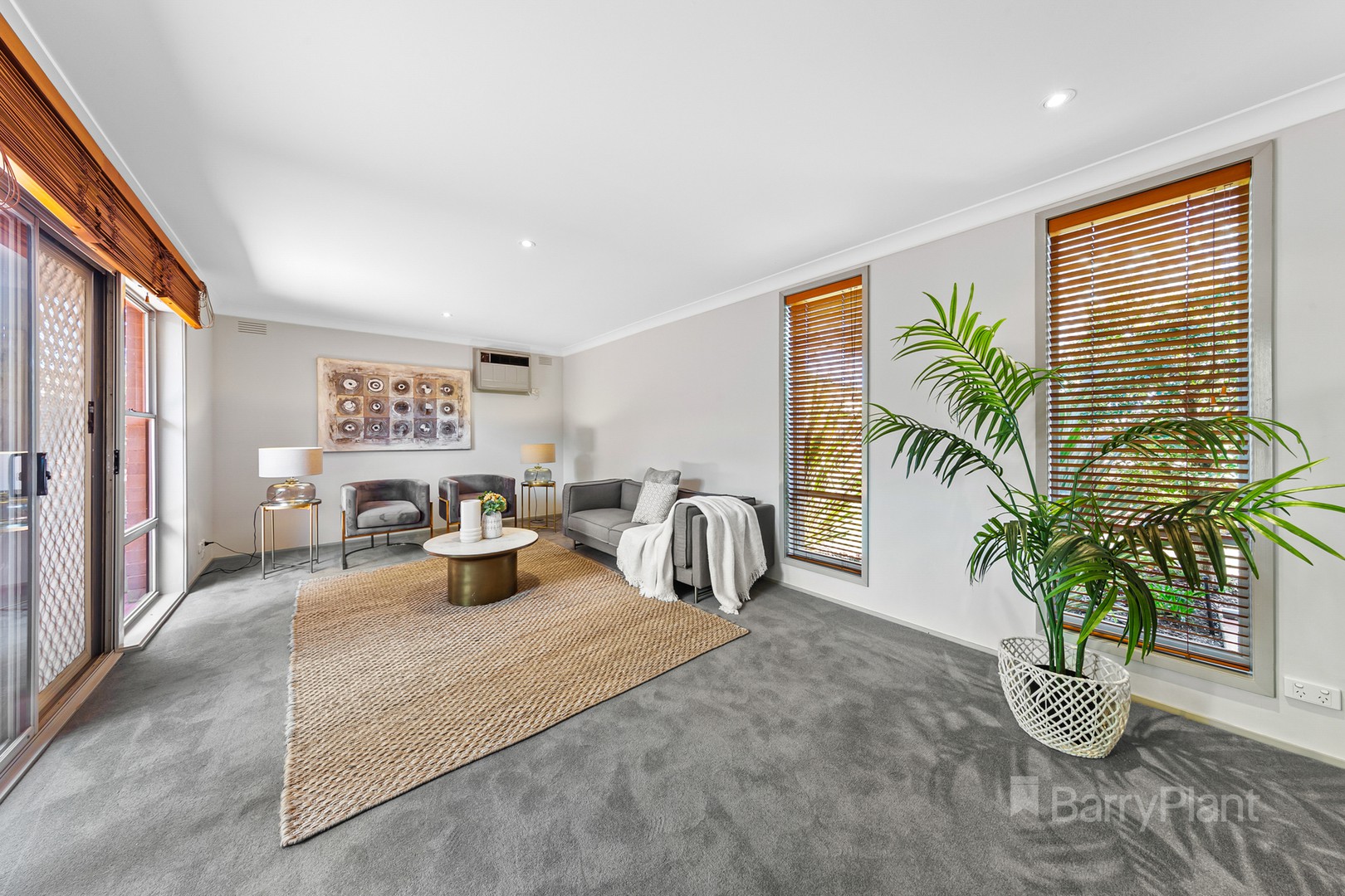 24 Larkspur Drive, St Albans, VIC 3021, St Albans - Thumbnail 3