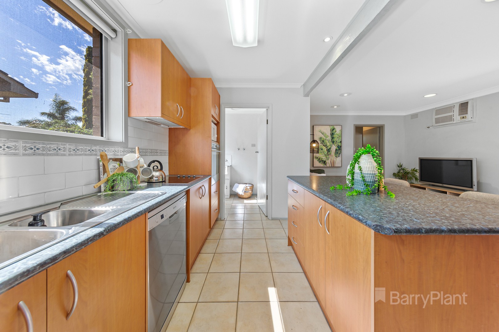 24 Larkspur Drive, St Albans, VIC 3021, St Albans - Thumbnail 6