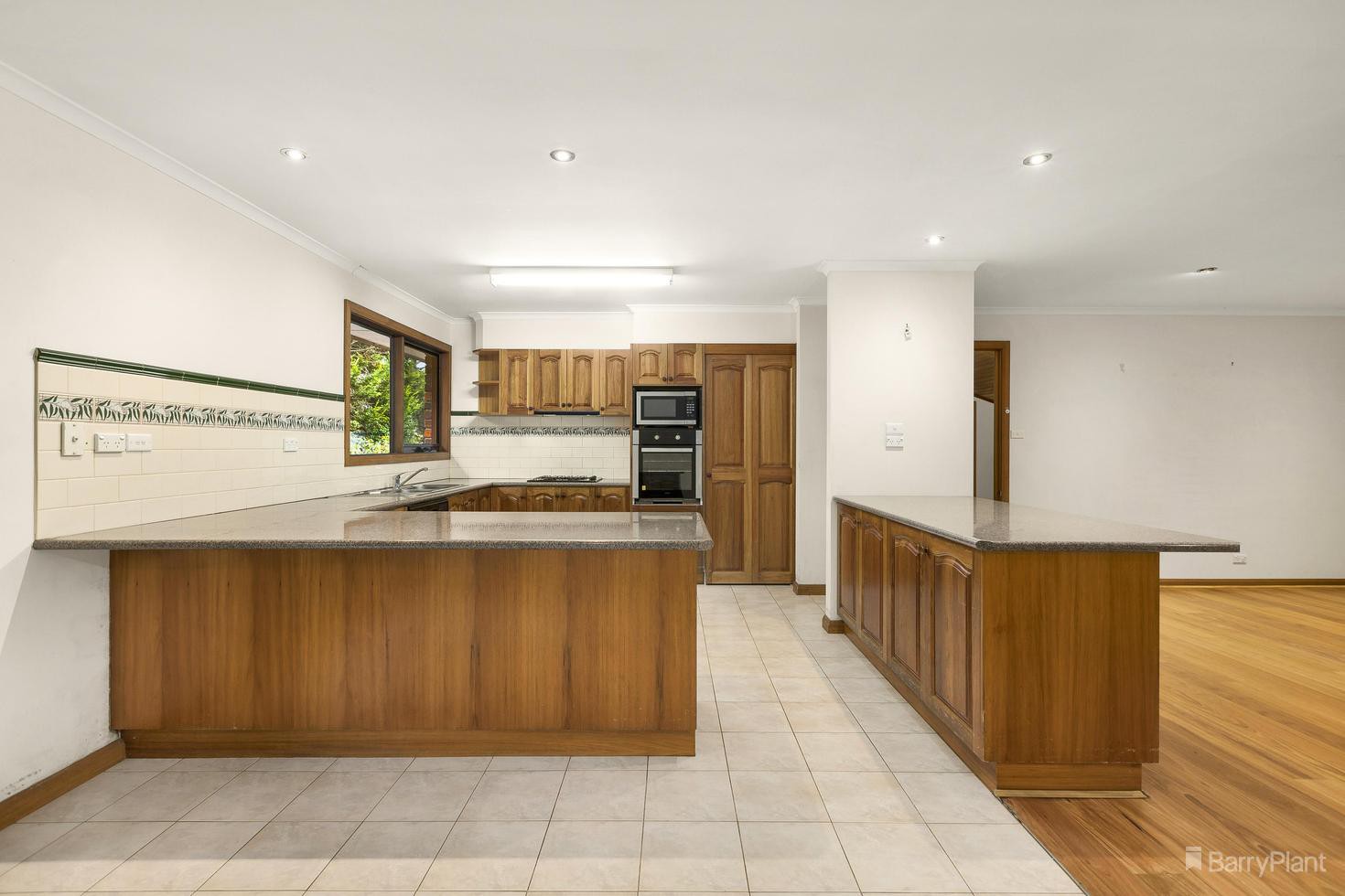 24 Launders Avenue, Wonga Park, VIC 3115, Wonga Park - Thumbnail 4