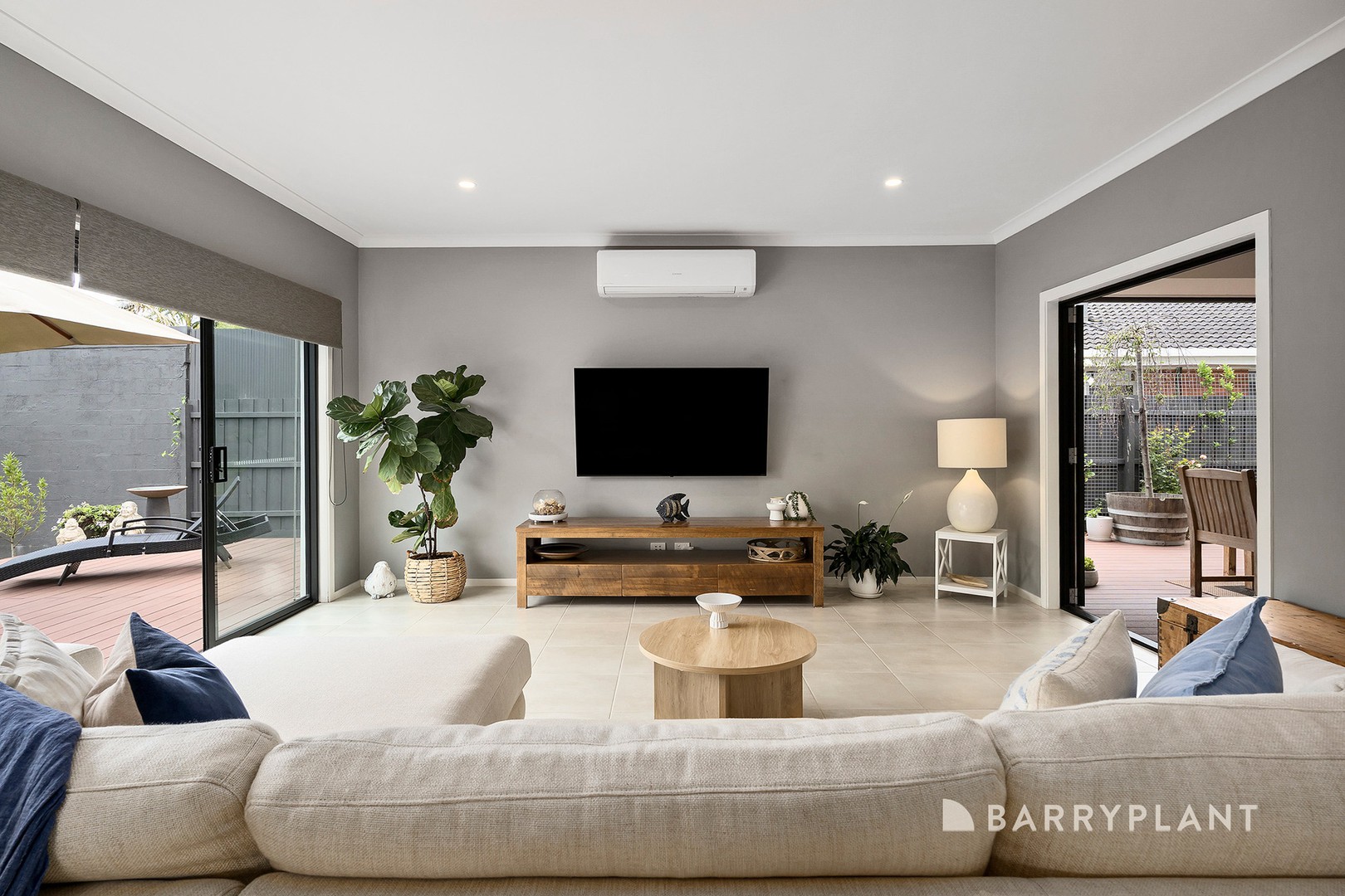 24 Leon Avenue, Rosebud, VIC 3939 - Thumbnail 2 - 10/03/2026