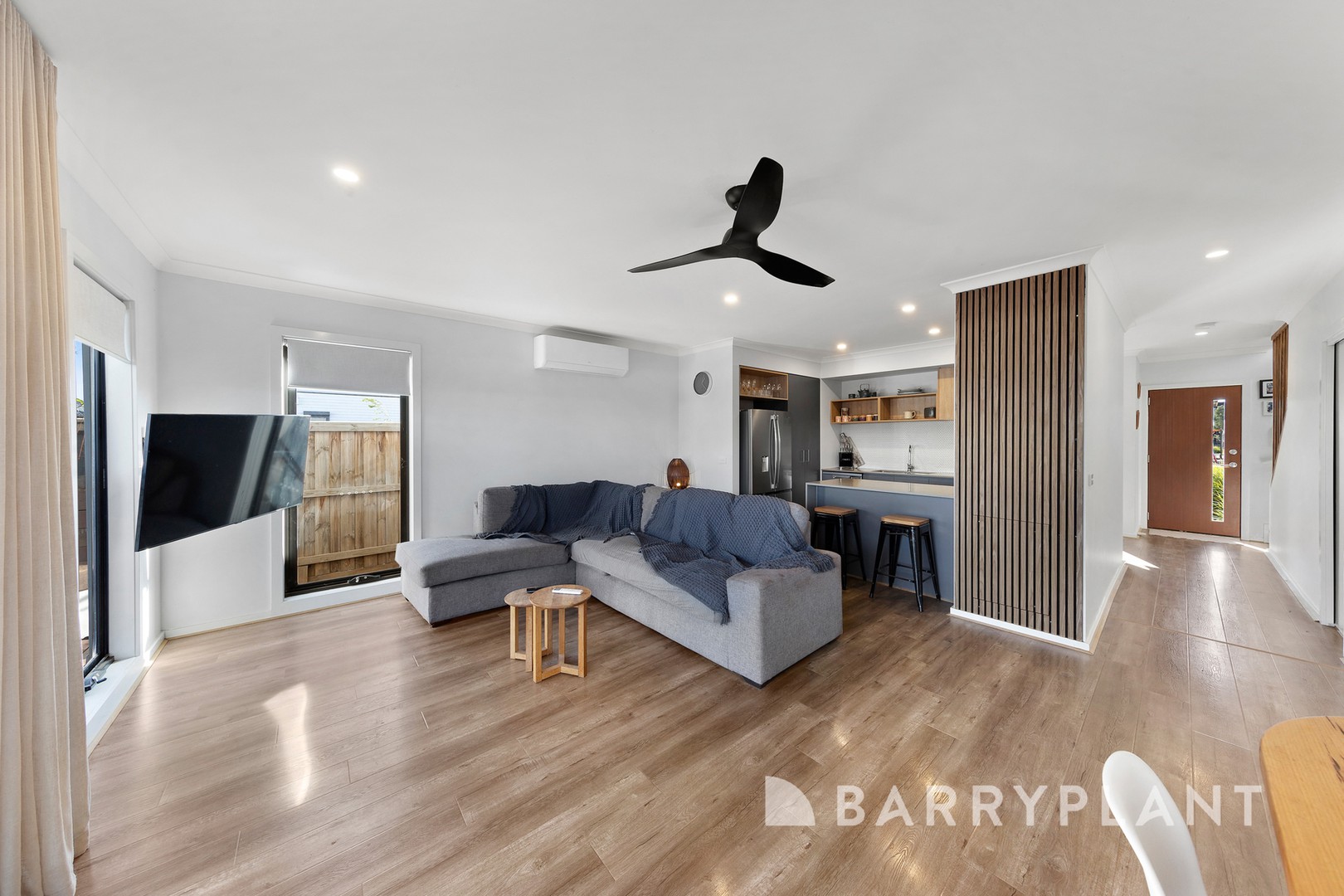 24 Lombardy Walk, Deanside, VIC 3336, Deanside - Thumbnail 2