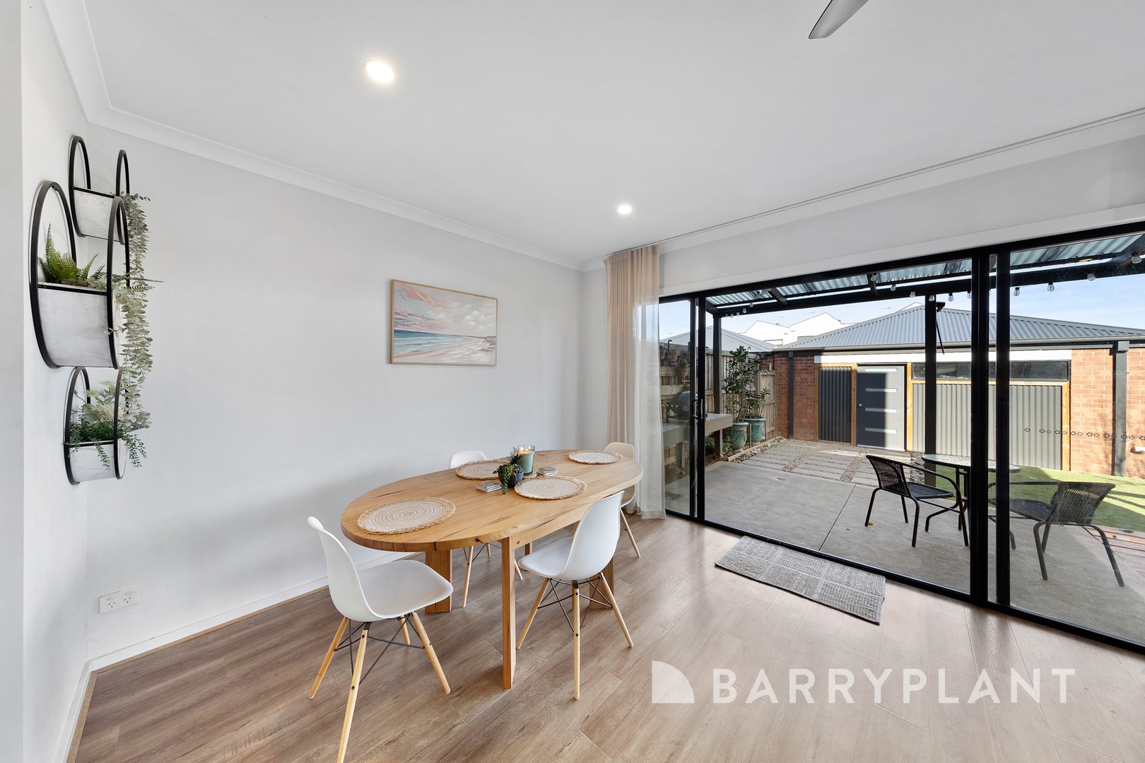 24 Lombardy Walk, Deanside, VIC 3336, Deanside - Thumbnail 8