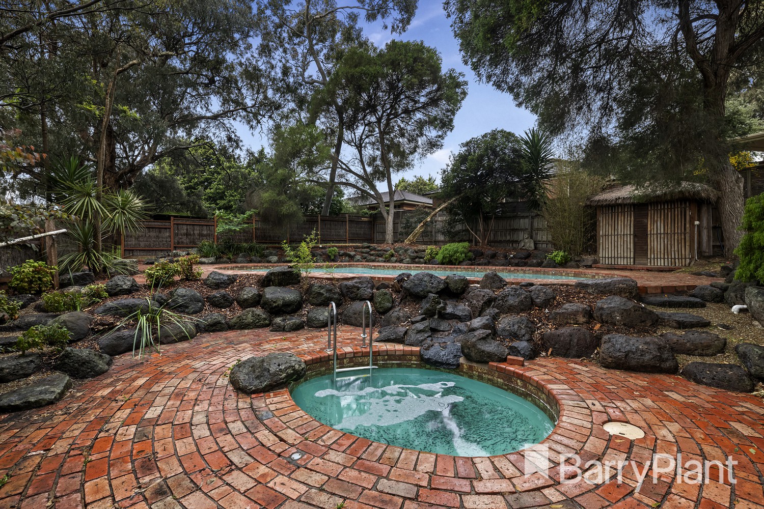 24 Lynwood Crescent, Lower Plenty, VIC 3093 - Thumbnail 2 - 28/10/2022