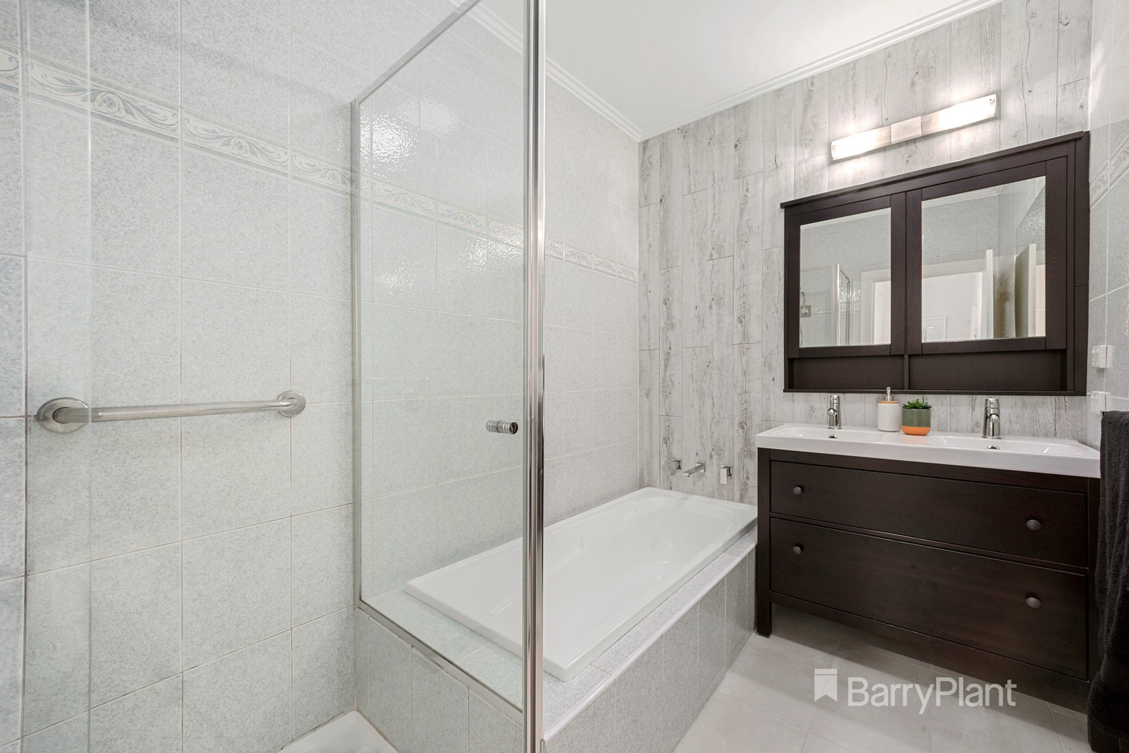 24 Maclagan CrescentReservoir, VIC 3073, Reservoir - Thumbnail 8