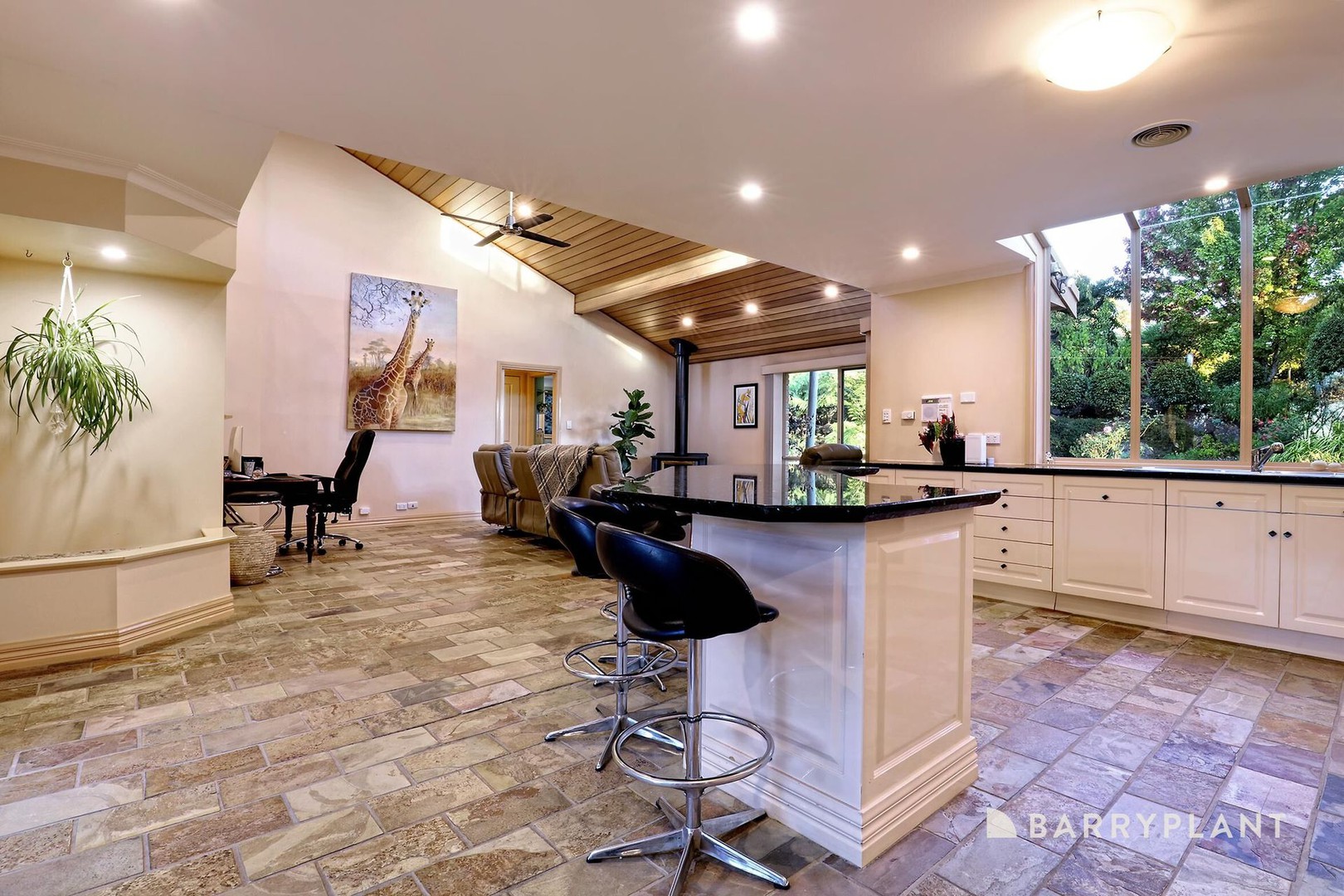 24 Majestic Drive, Emerald, VIC 3782, Emerald - Thumbnail 7