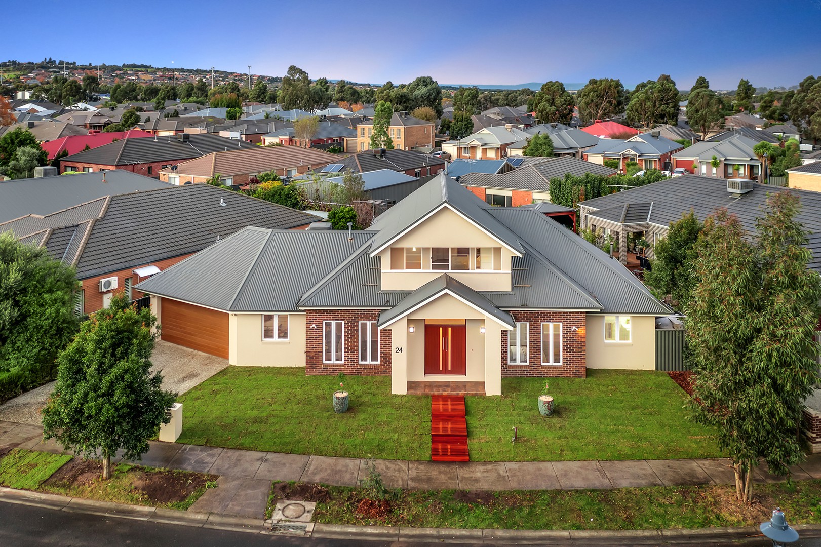 24 Mareeba Way, Craigieburn, VIC 3064, Craigieburn - Thumbnail 2