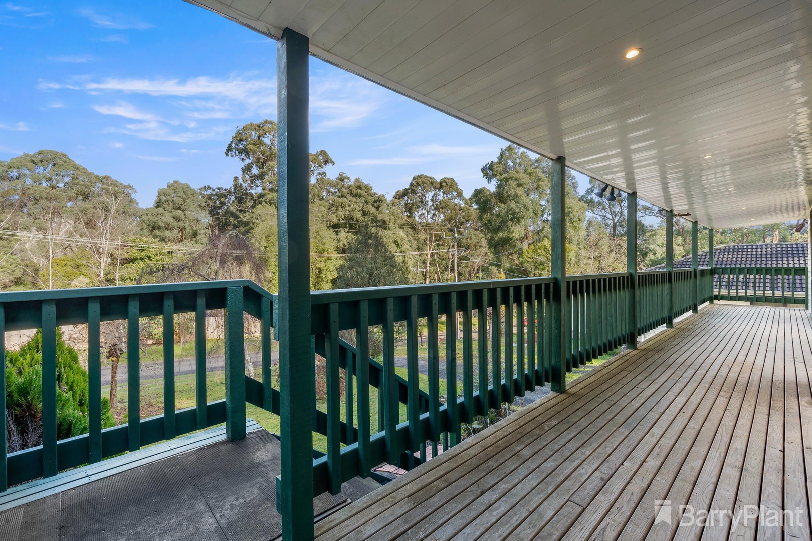 24 Mayview Drive, Monbulk, VIC 3793, Monbulk - Thumbnail 2