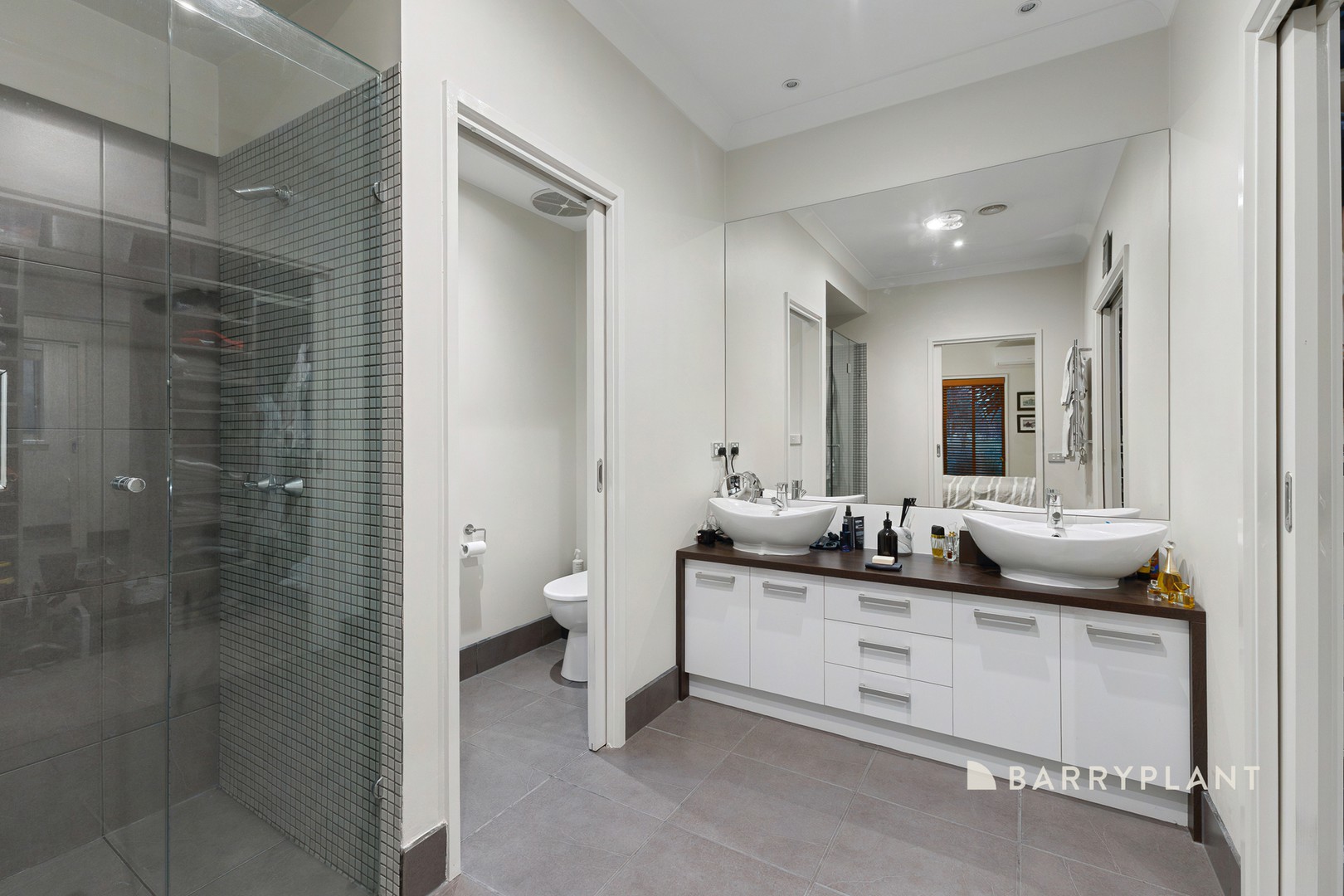 24 Mcauley Avenue, Pakenham, VIC 3810 - Thumbnail 2 - 18/06/2026