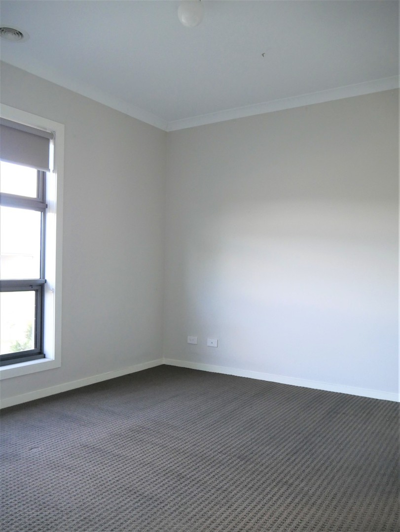 24 Mercer Street, Harkness, VIC 3337, Harkness - Thumbnail 4