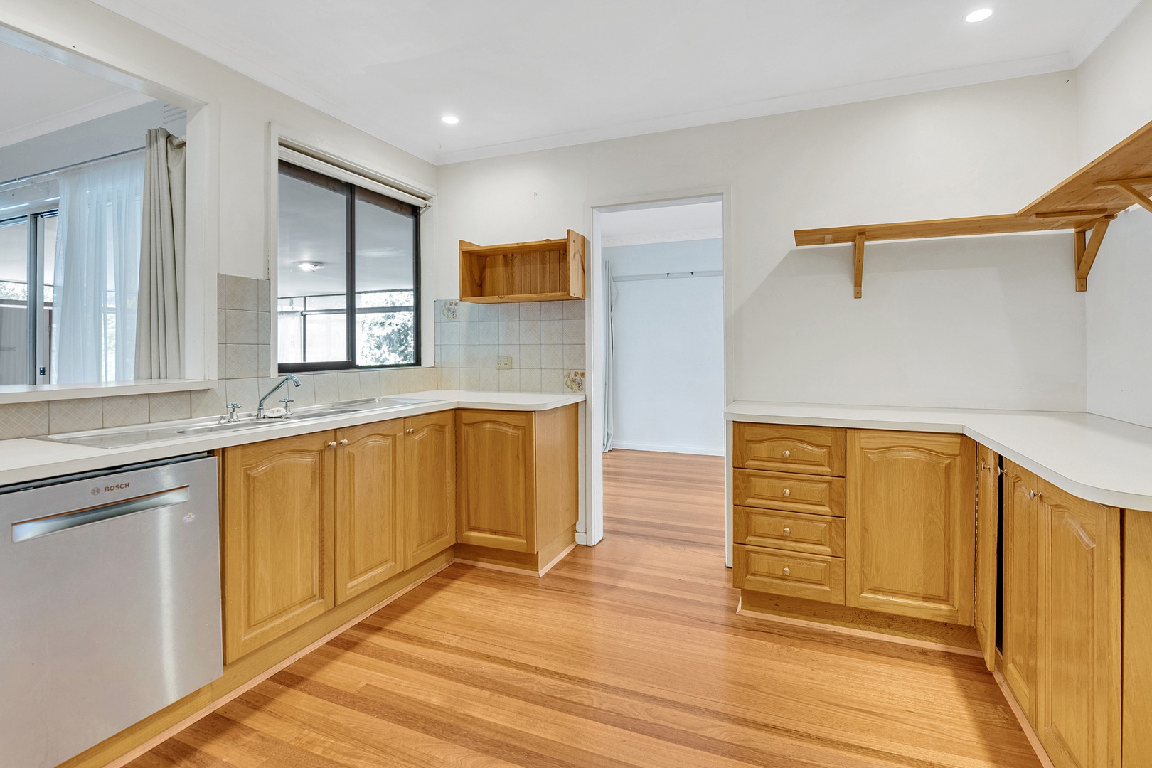 24 Metropolitan Avenue, Craigieburn, VIC 3064, Craigieburn - Thumbnail 5