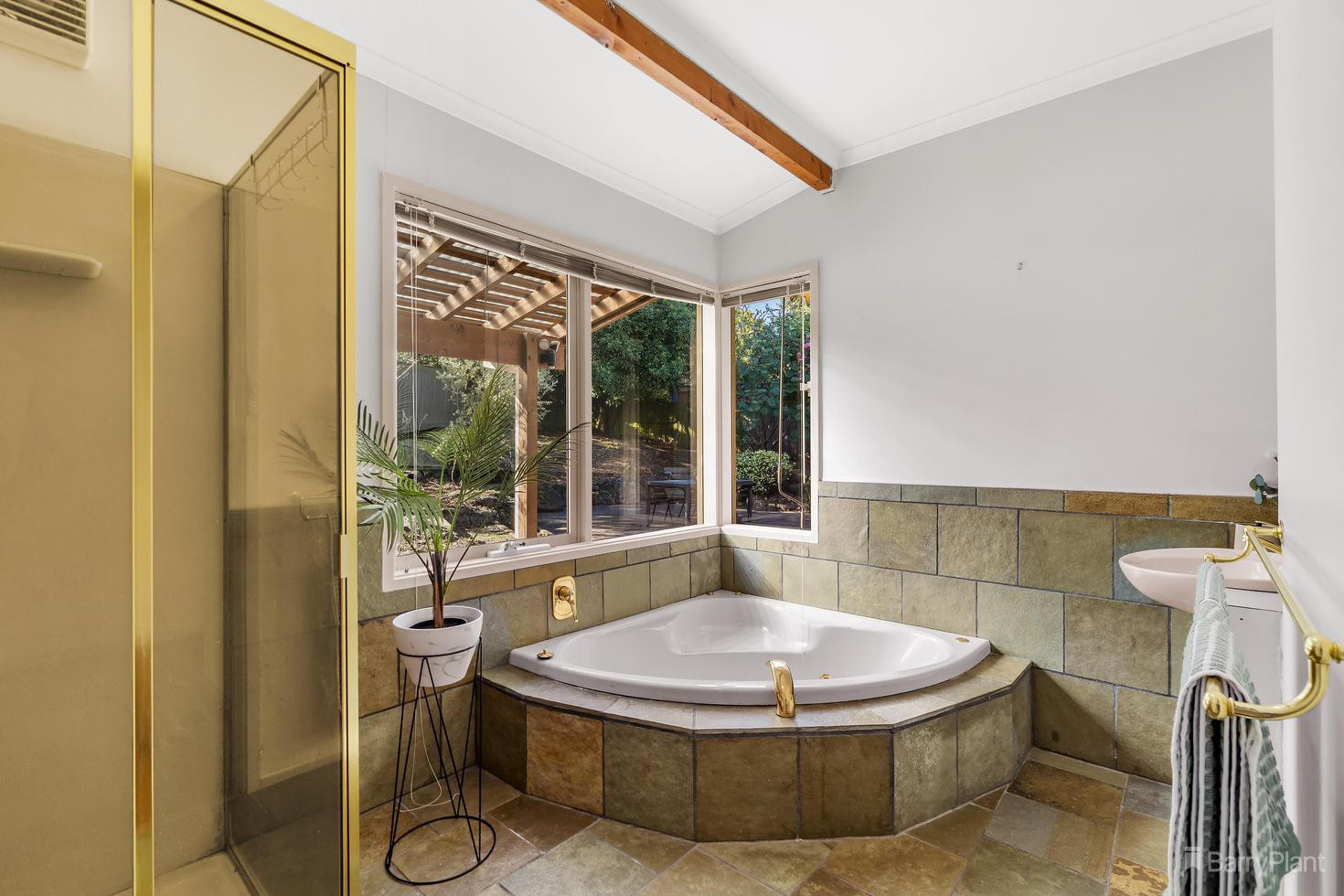 24 Montalbo Road, Ringwood North, VIC 3134, Ringwood North - Thumbnail 6