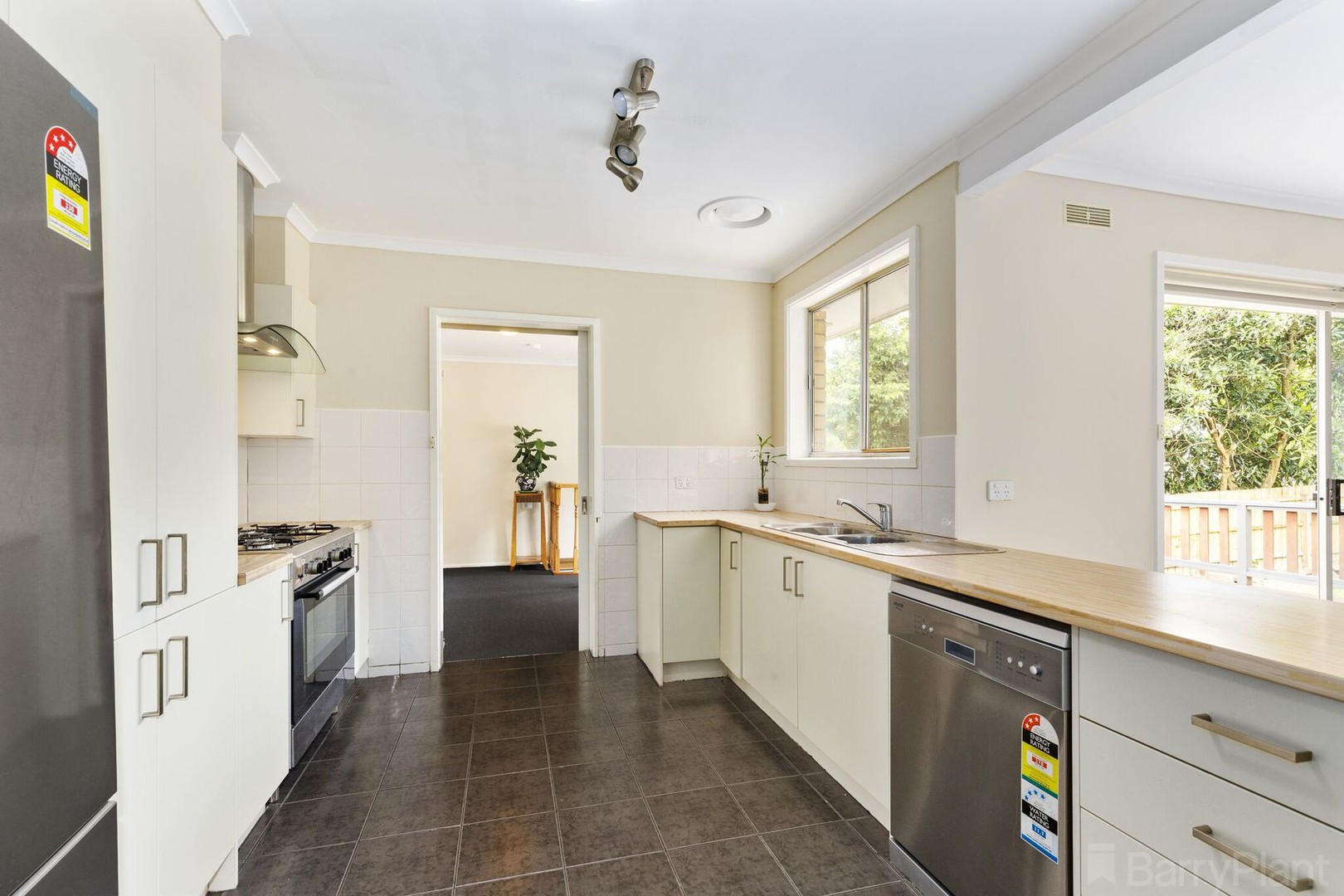 24 Moresby Street, Mitcham, VIC 3132 - Thumbnail 2 - 22/08/2024