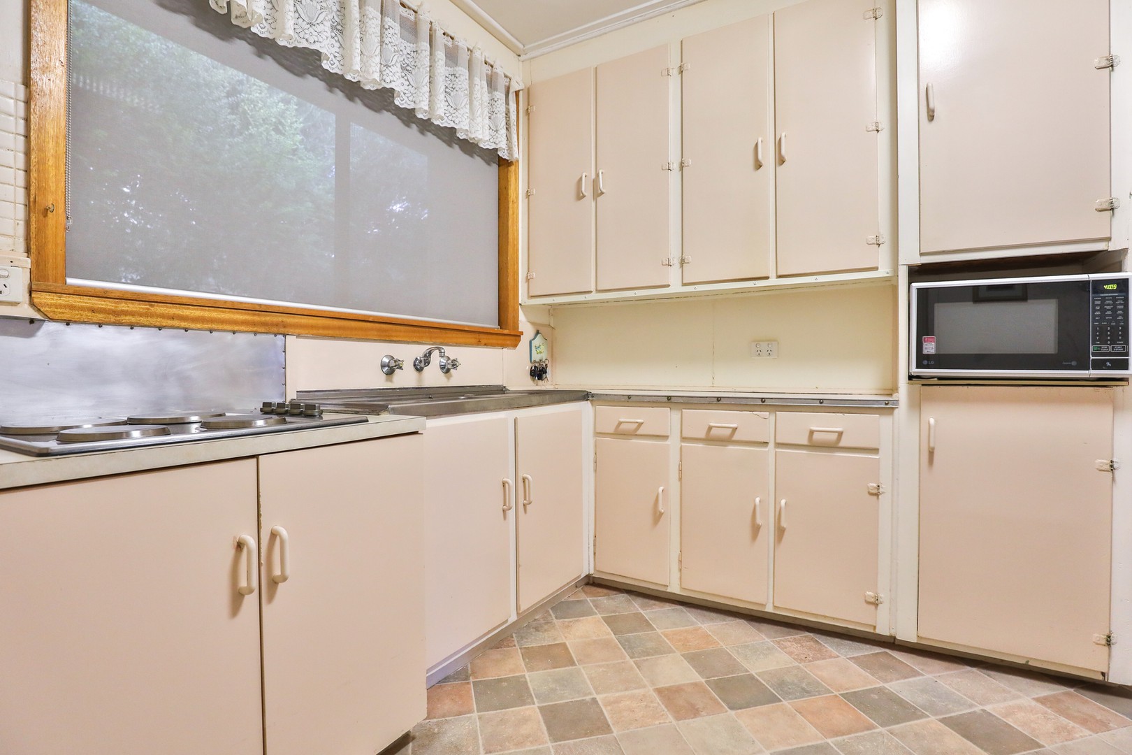 24 Murray Avenue, Red Cliffs, VIC 3496, Red Cliffs - Thumbnail 5