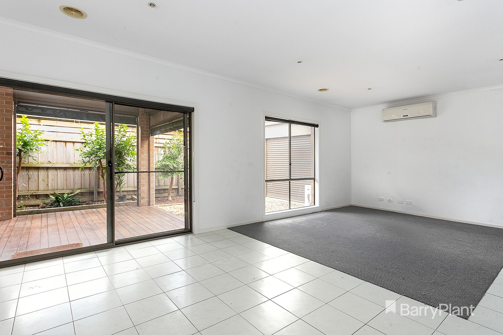 24 Nature Avenue, Officer, VIC 3809 - Thumbnail 2 - 06/12/2022