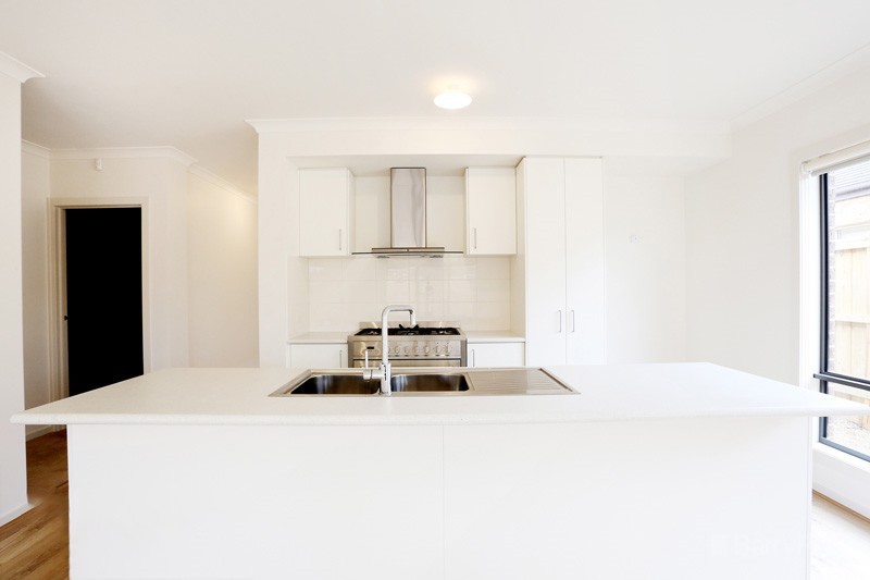 24 Newbury Street, Keysborough, VIC 3173, Keysborough - Thumbnail 3